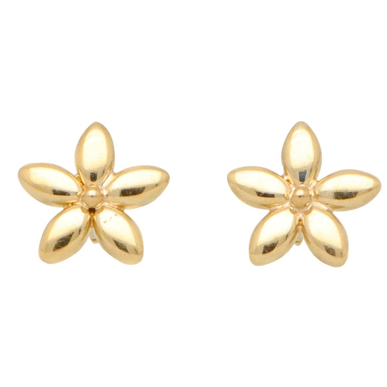Flower Stud Earrings Set in 9k Yellow Gold For Sale at 1stDibs