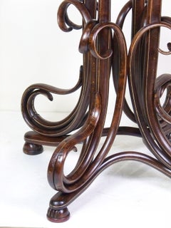 Tavolo da fiori Thonet Nr.3, dal 1888