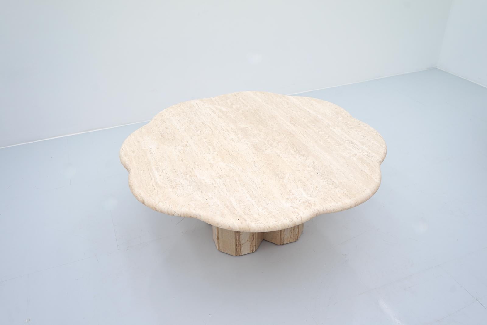 Flower Travertine Coffee Table with Stone Base In Good Condition In Frankfurt / Dreieich, DE