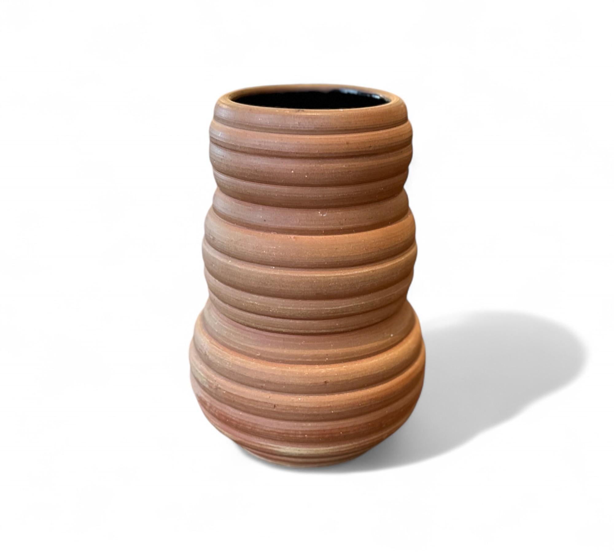 Contemporary Flower Vase Clay Handmade by Ensamble Artesano, 2024 For Sale