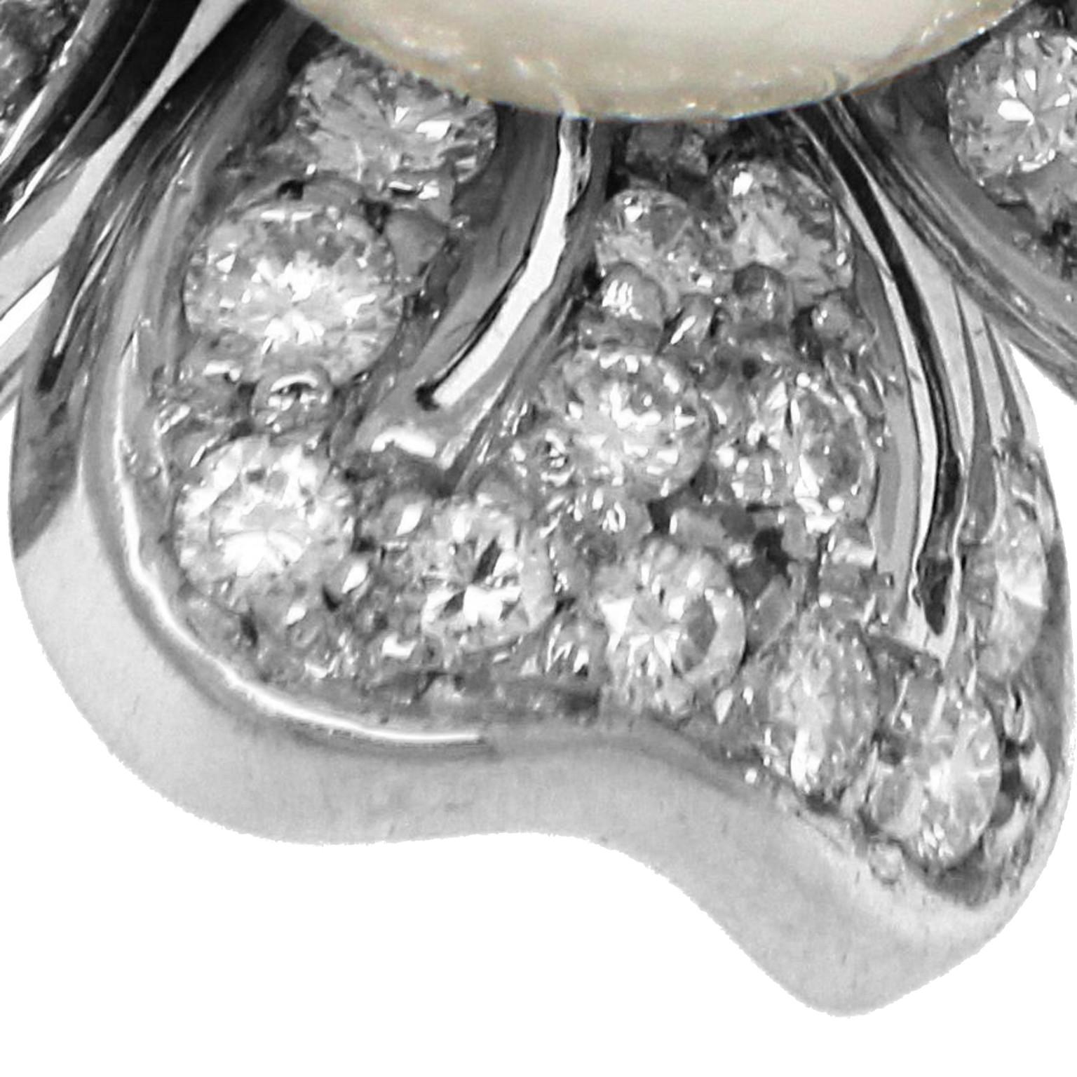 Bracelet de fleurs en or blanc 18 carats avec perles et diamants Pour femmes en vente