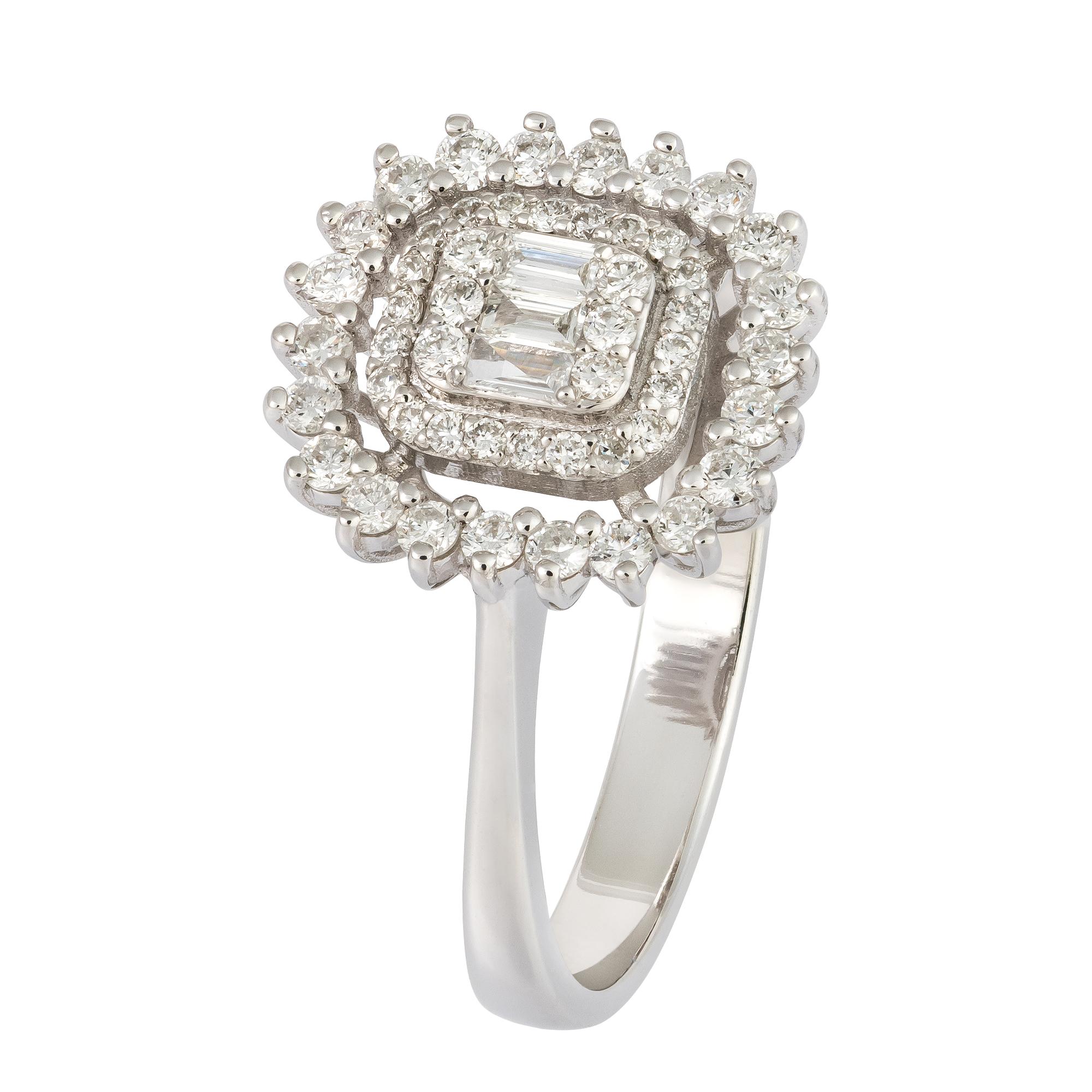 For Sale:  Flower White 18K Gold White Diamond Ring for Her 2