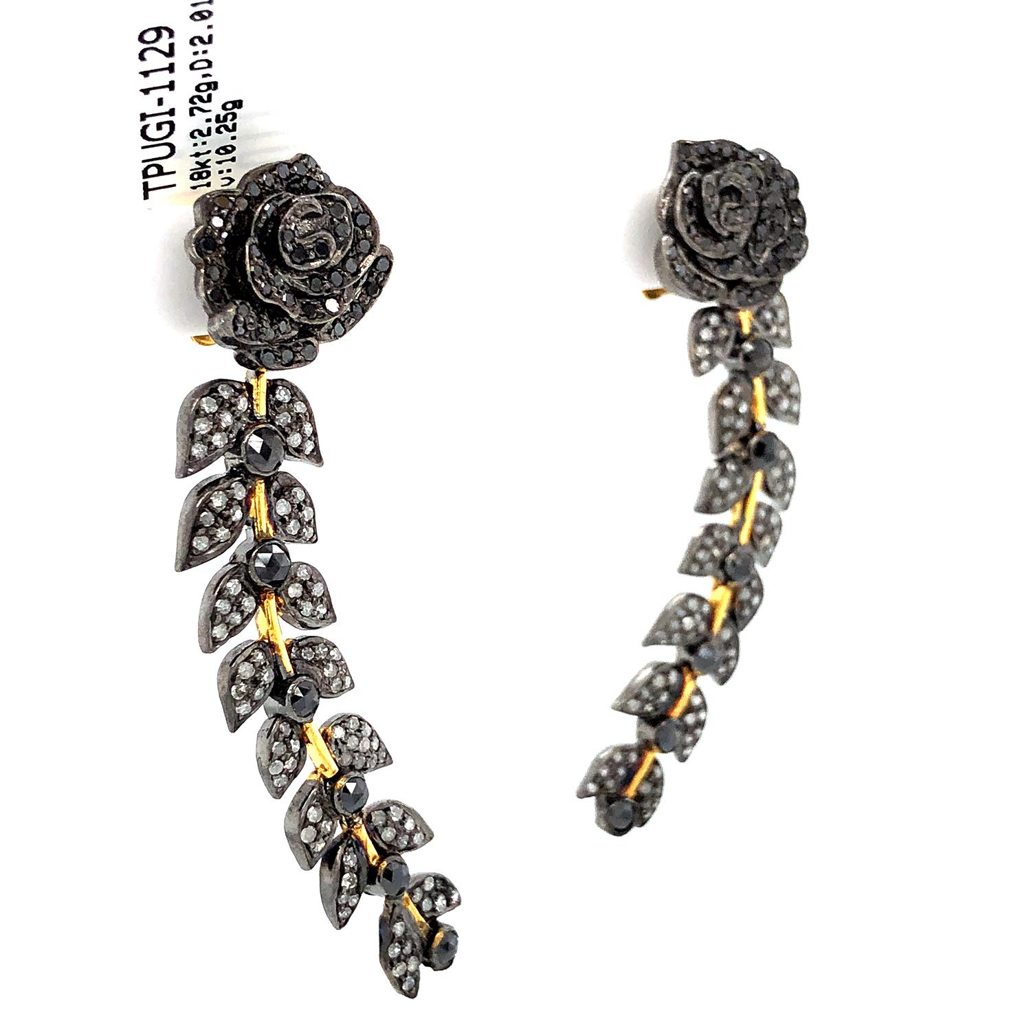 Mixed Cut Flower With Leaf Shaped Earrings With Diamonds Made In 18k Yellow Gold & Silver For Sale