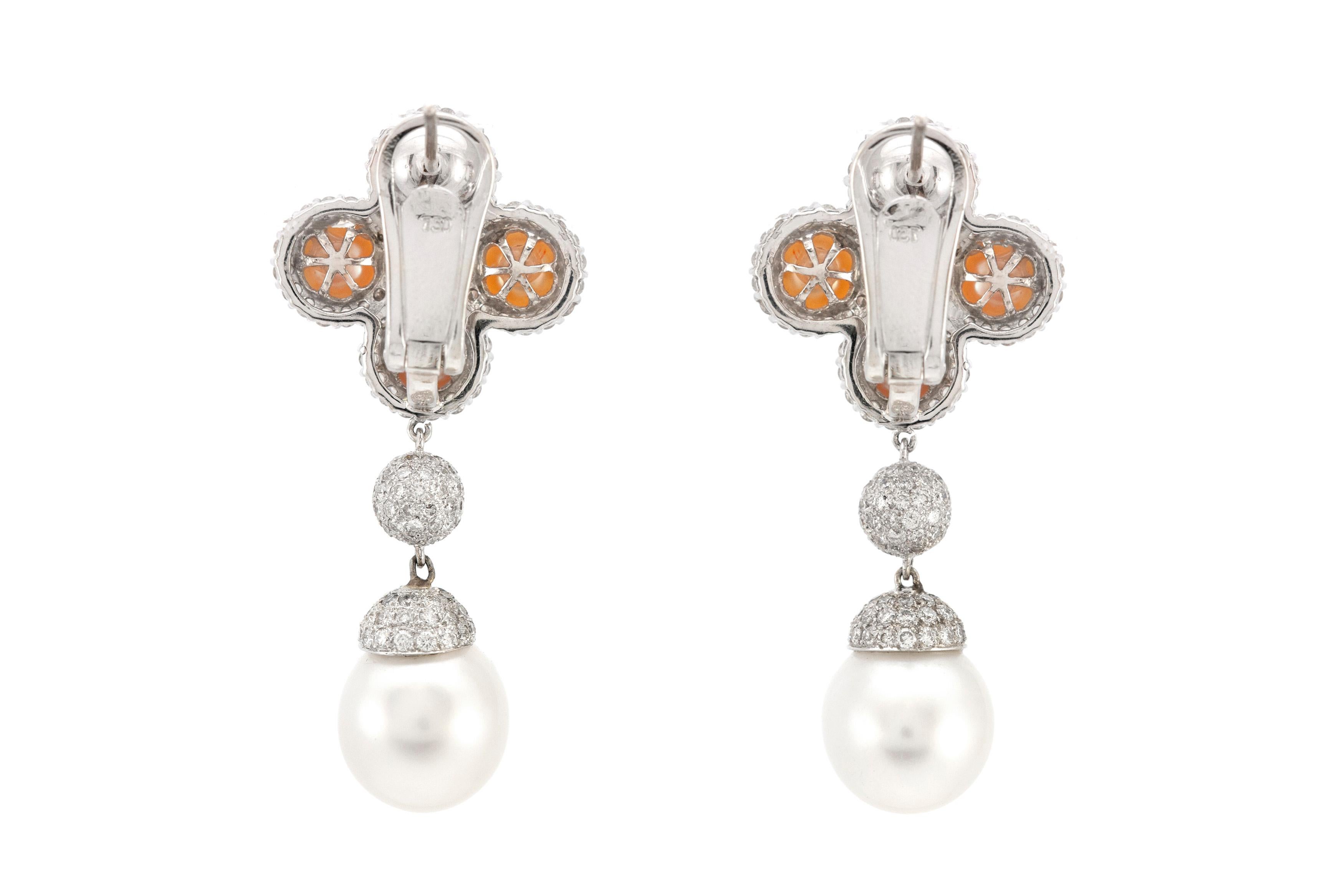 Women's or Men's 3.45 Carat Diamonds with Pearls Drop Earrings For Sale