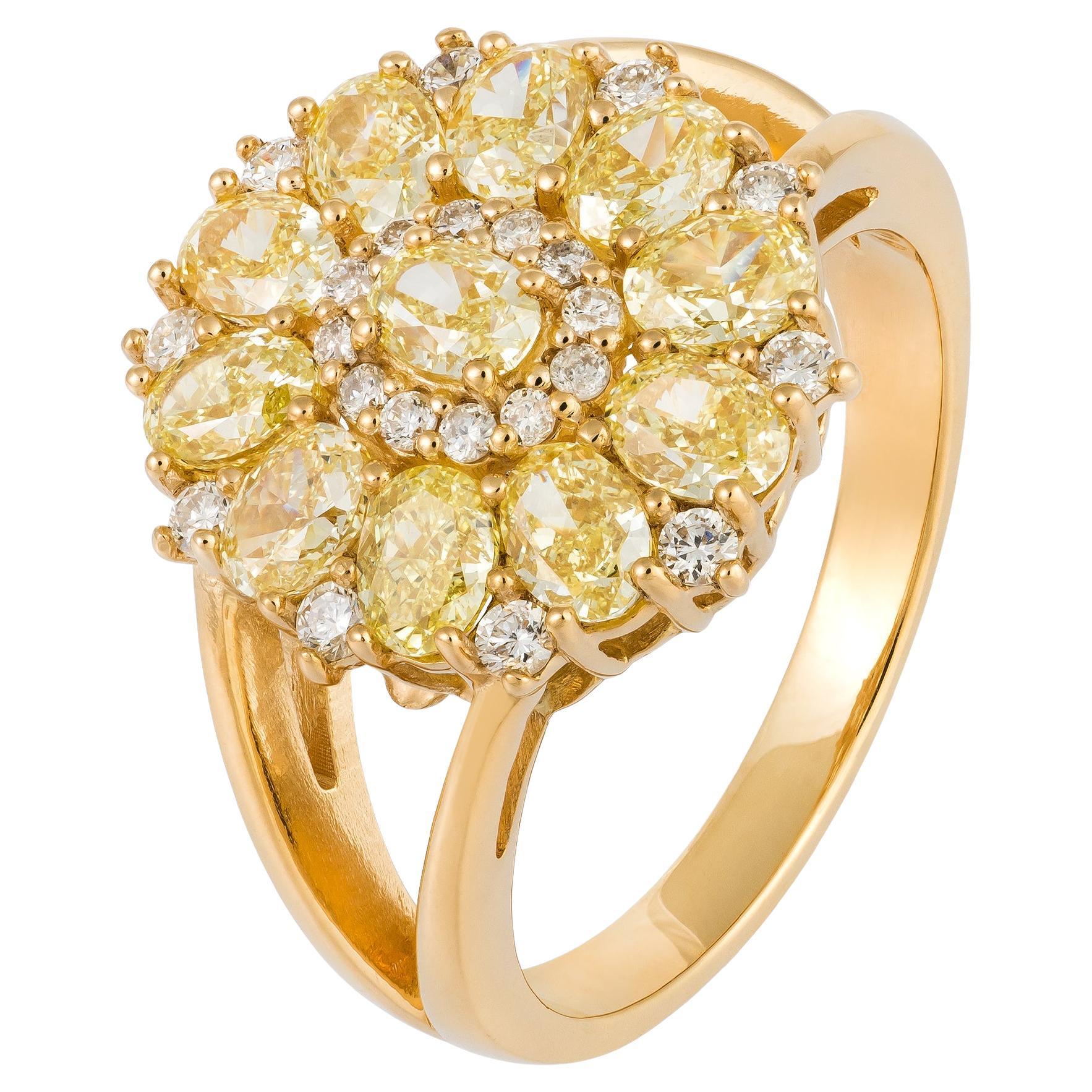 Flower Yellow 18K Gold White Yellow Diamond Ring for Her