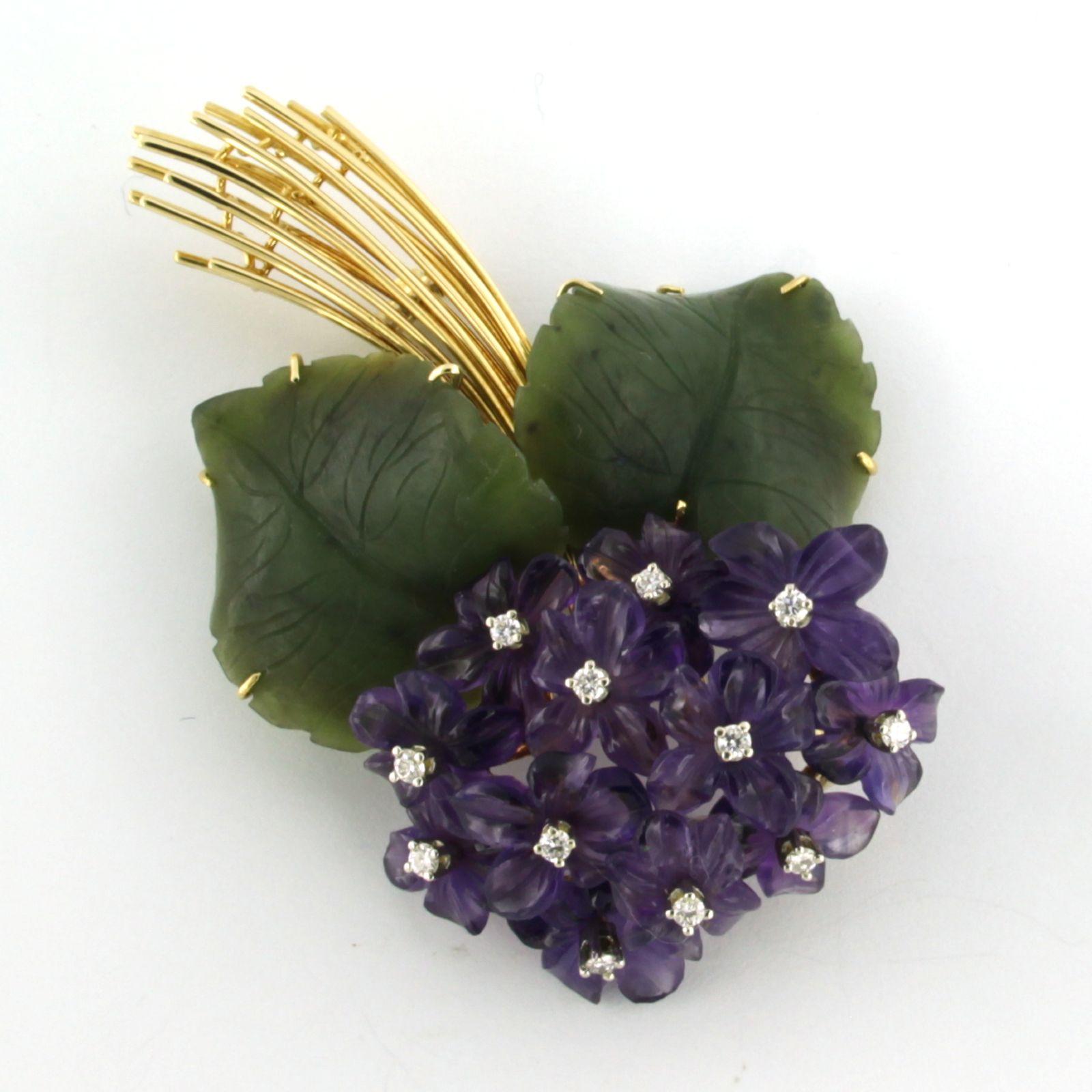 Broche flor con amatista, jade y diamante talla brillante hasta 0,20 ct Oro de 18k Moderno en venta