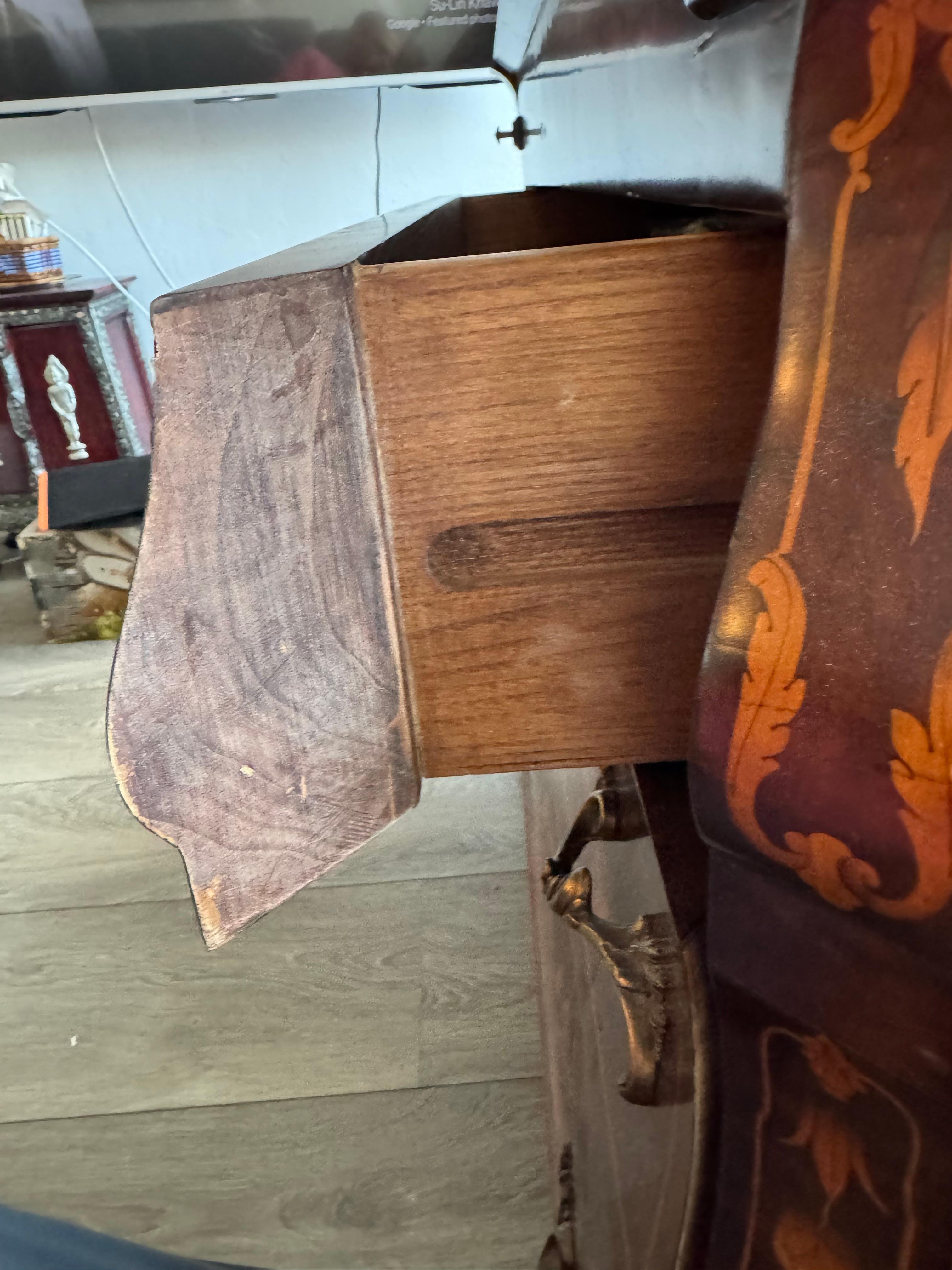 Commode en marqueterie fleurie, 1950 Italie en vente 6