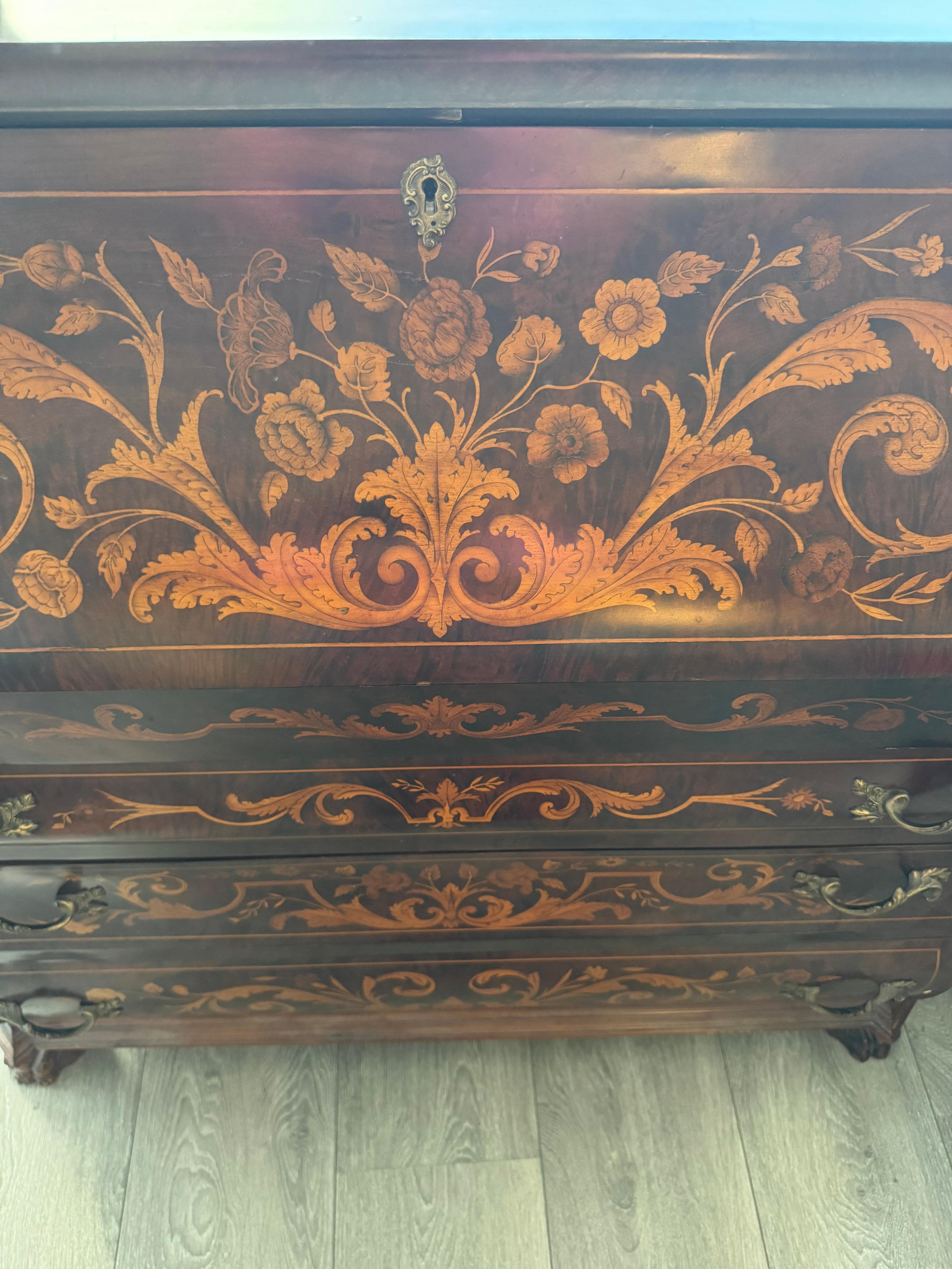 Commode en marqueterie fleurie, 1950 Italie en vente 7