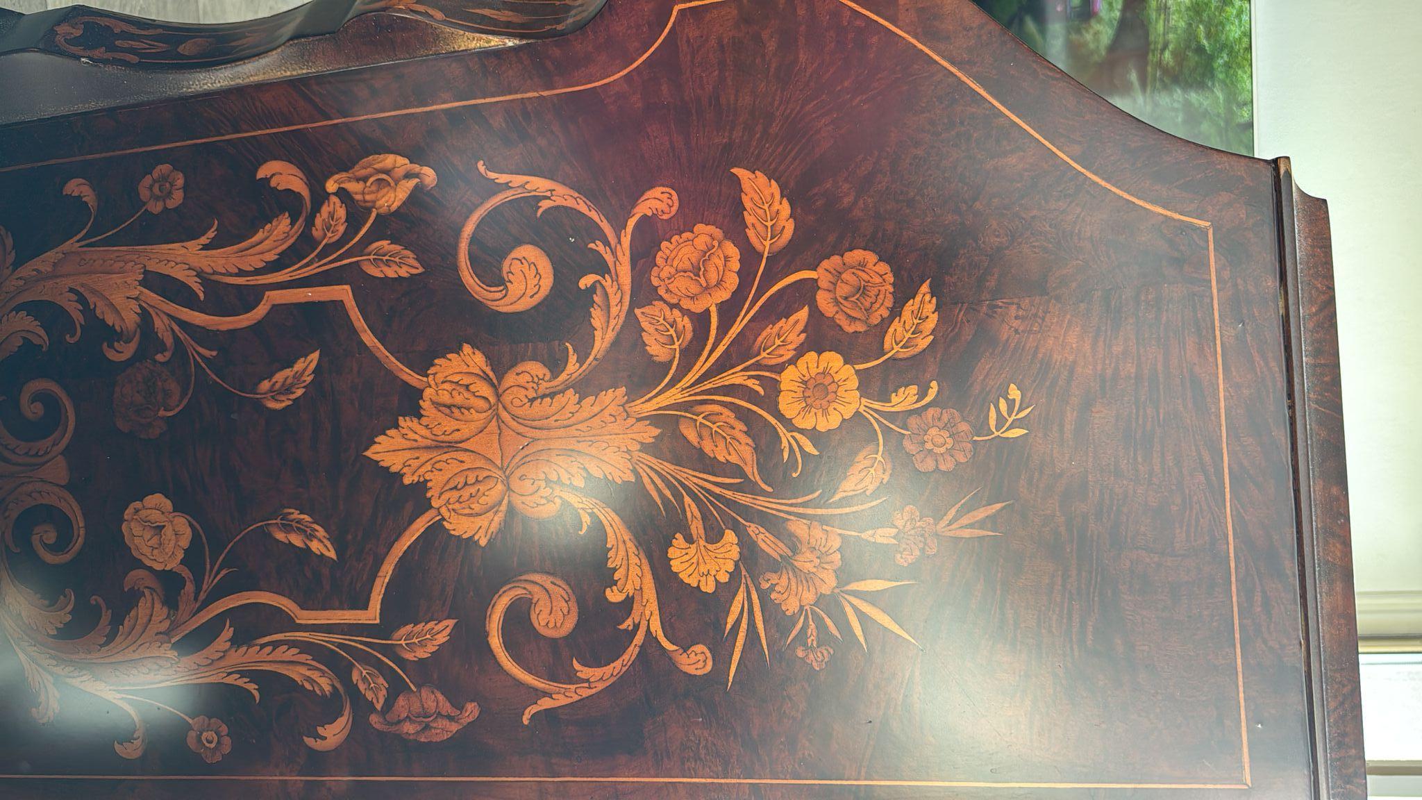Commode en marqueterie fleurie, 1950 Italie en vente 8