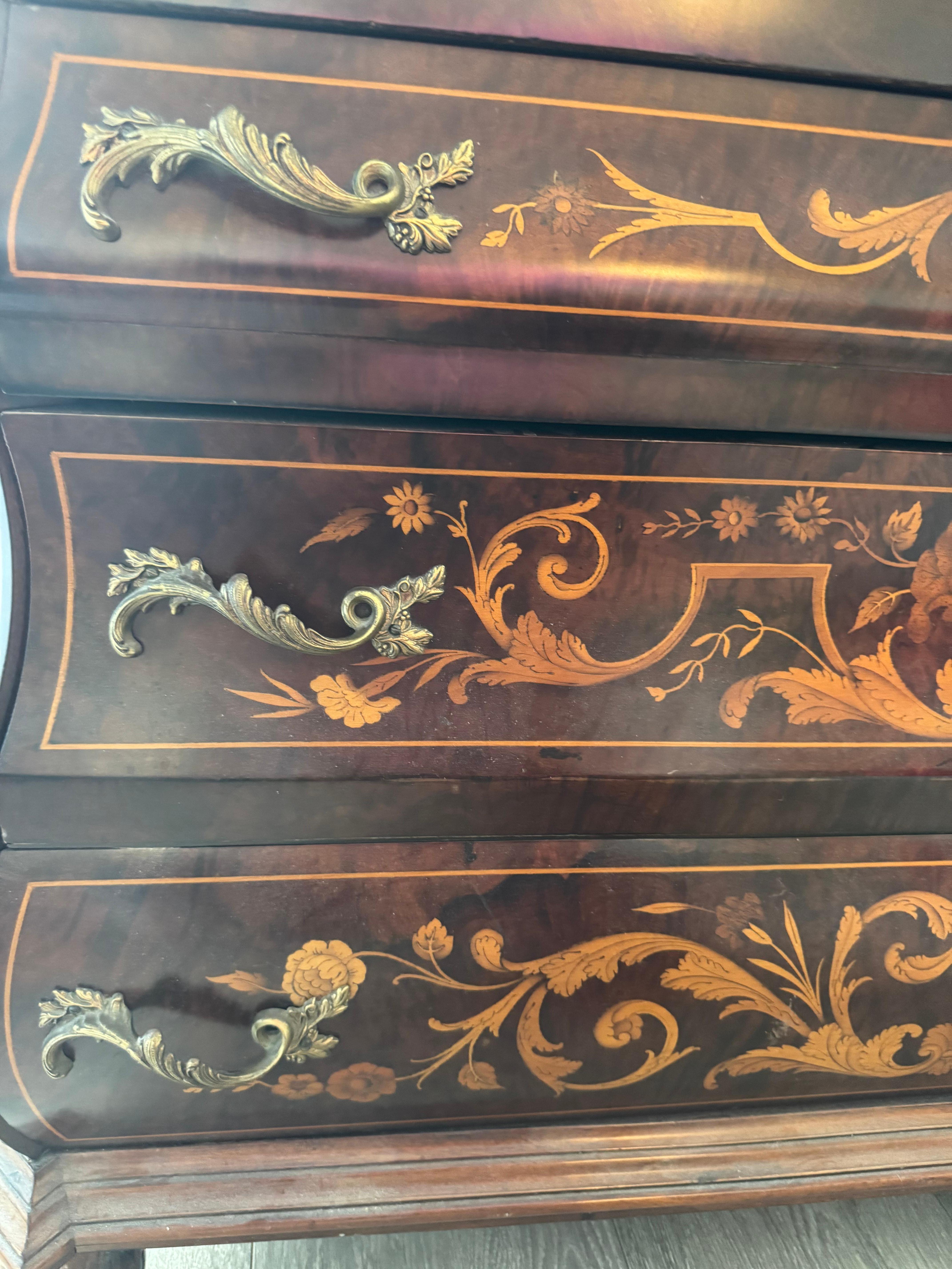 Acajou Commode en marqueterie fleurie, 1950 Italie en vente