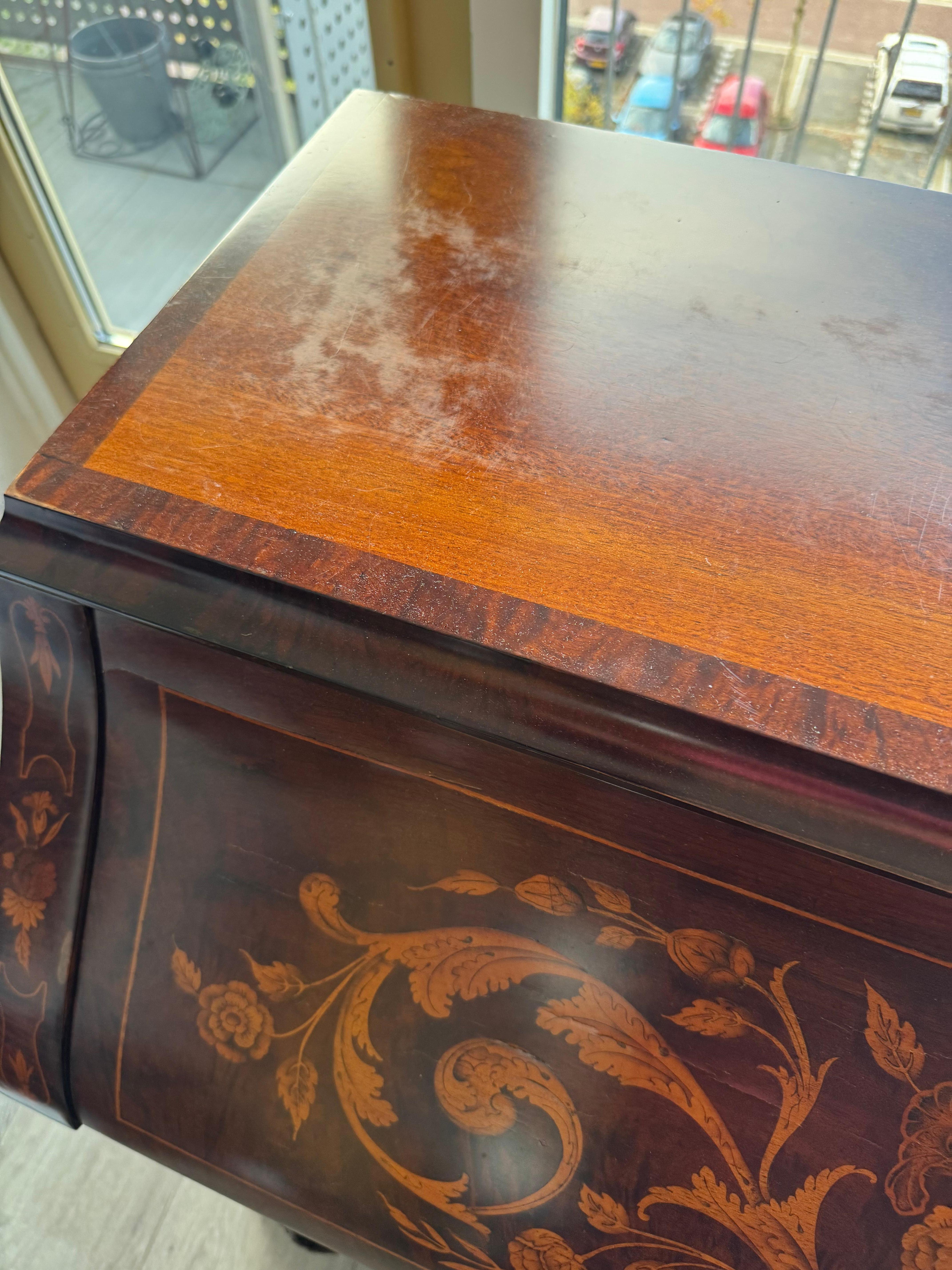 Commode en marqueterie fleurie, 1950 Italie en vente 4