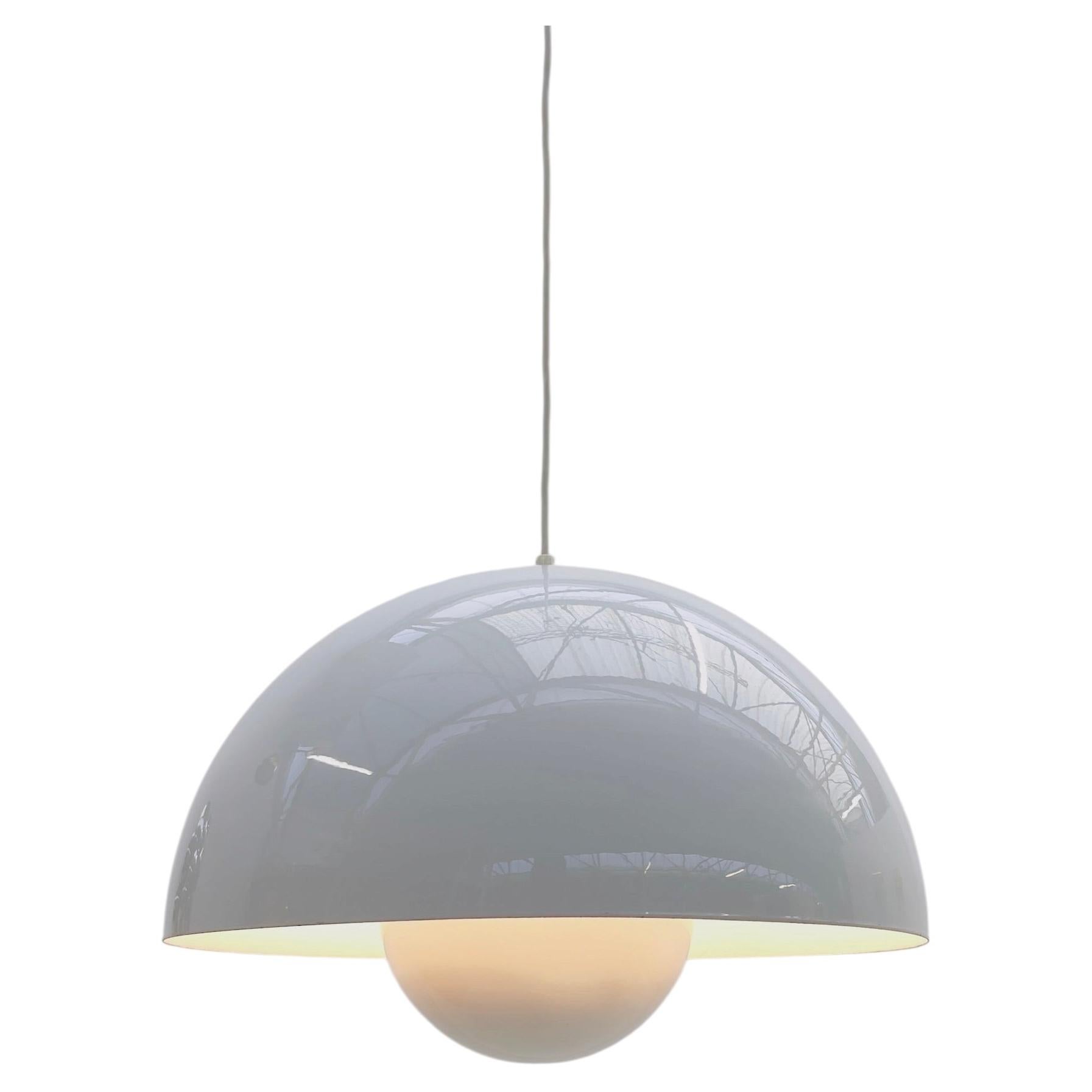 «Flowerpot» Big VP2, de Verner Panton para Louis Panton Dinamarca