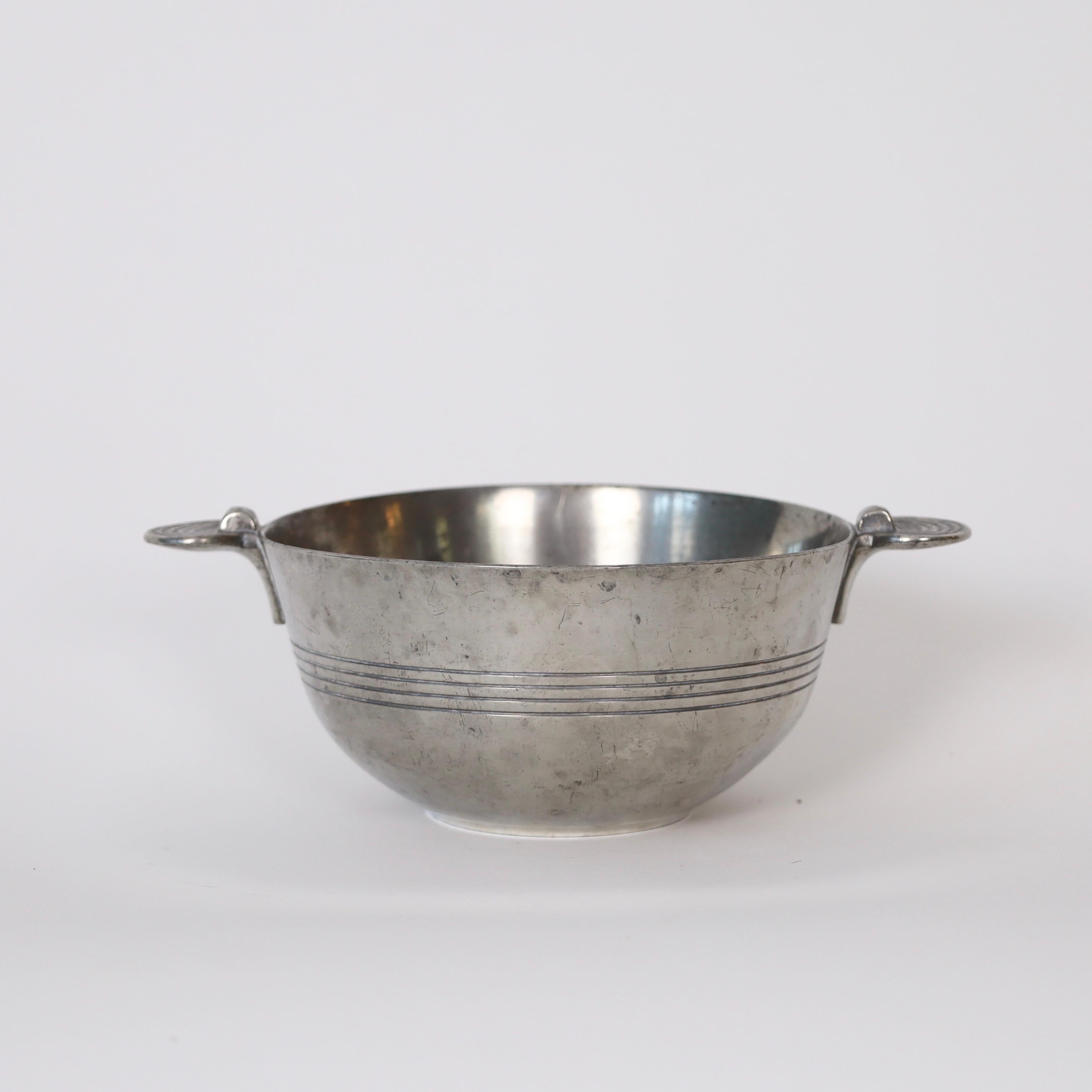 Pot de fleurs par Just Andersen, années 1930, Danemark en vente 3