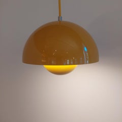 Flowerpot ceiling lamp Verner Panton, Denmark