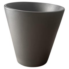 Planters, Cachepots and Jardinières