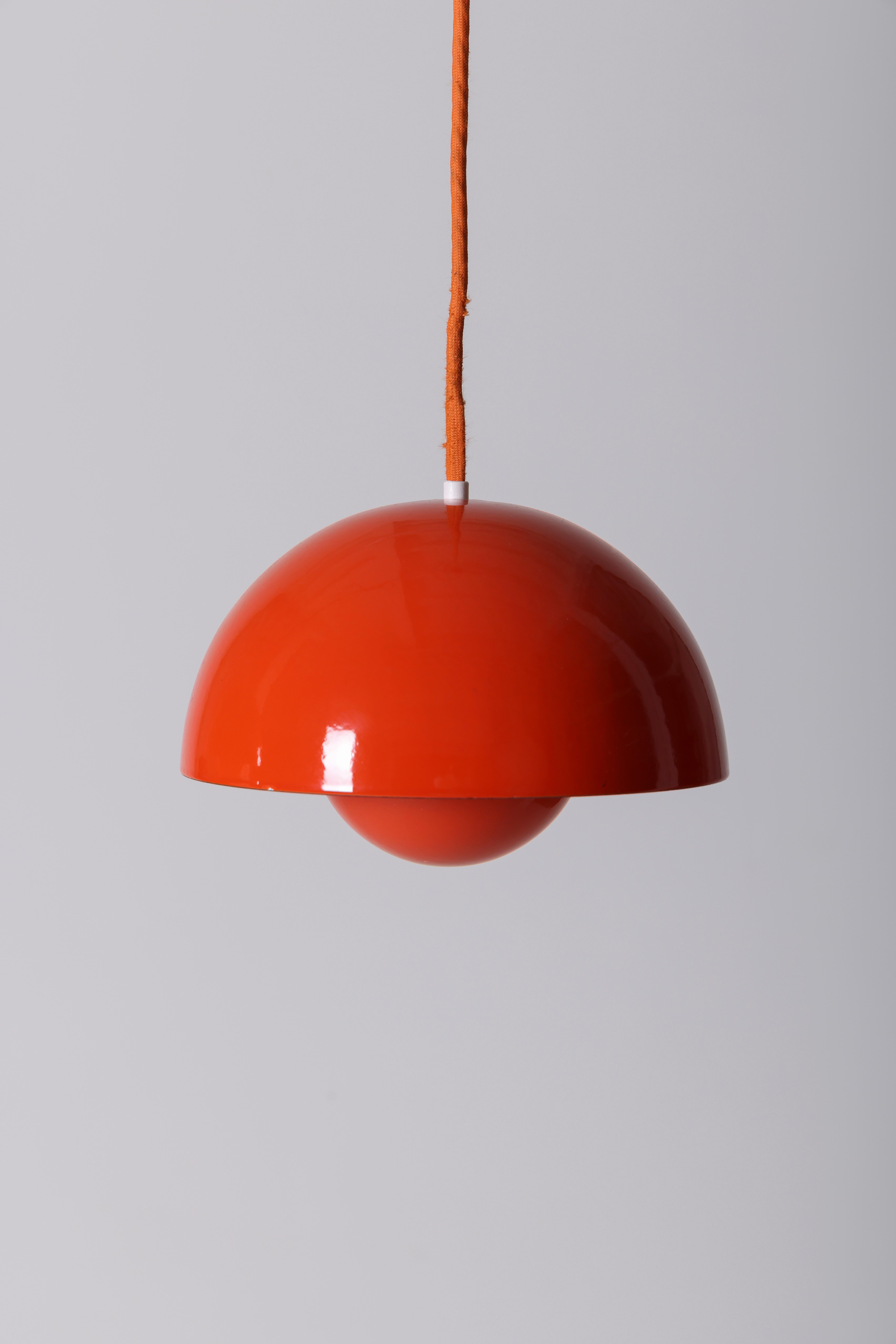 Flowerpot pendant lamp model 