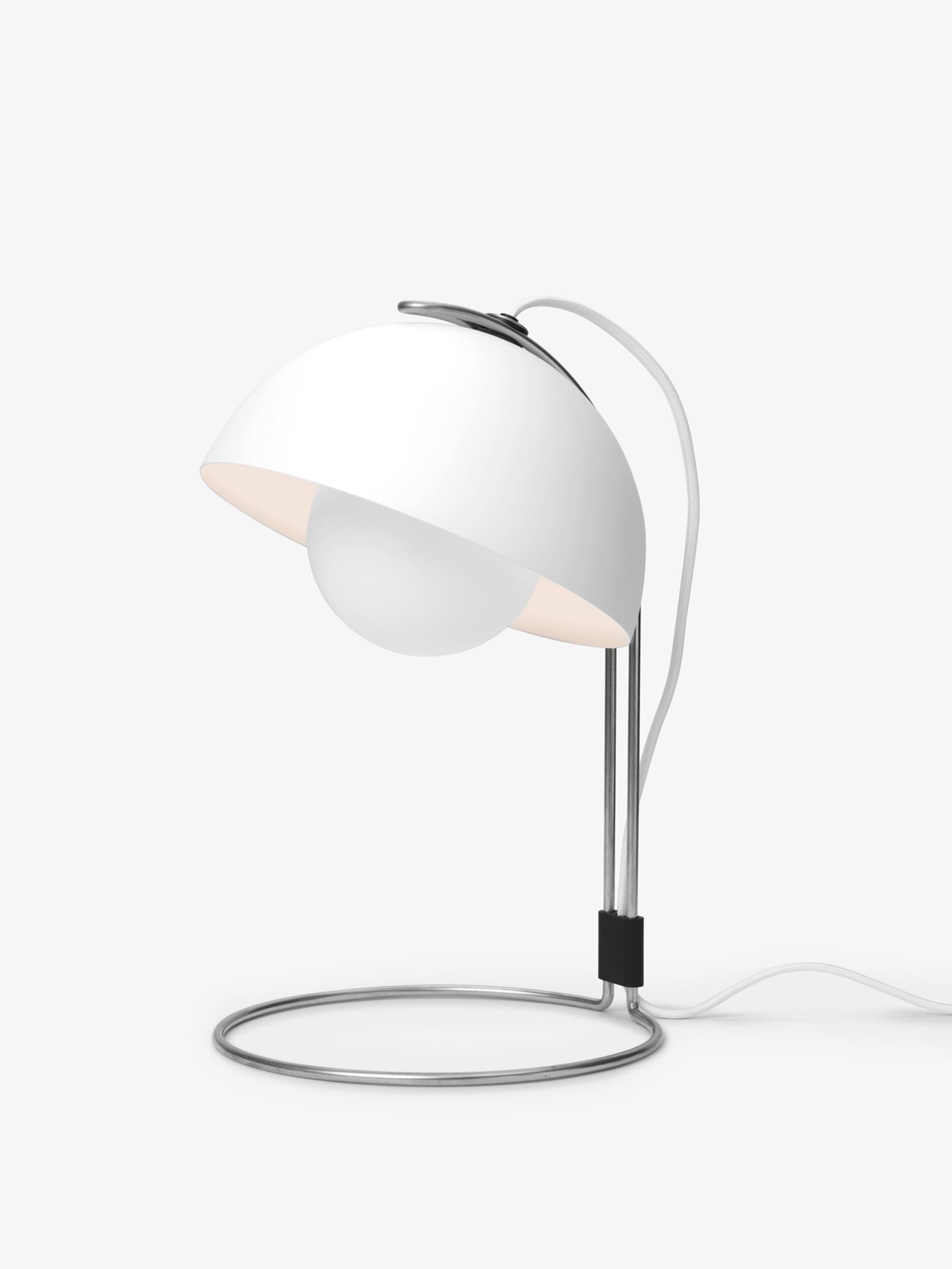 XXIe siècle et contemporain Flowerpot VP4, blanc mat, lampe de bureau de Verner Panton pour &Tradition en vente