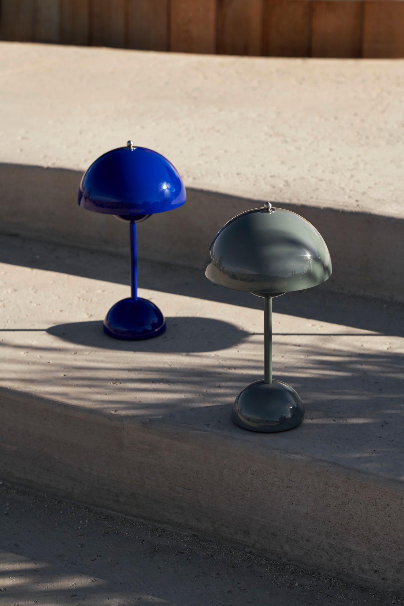 Steel Flowerpot Vp9 Portable Cobalt Blue Table Lamp by Verner Panton for &Tradition For Sale