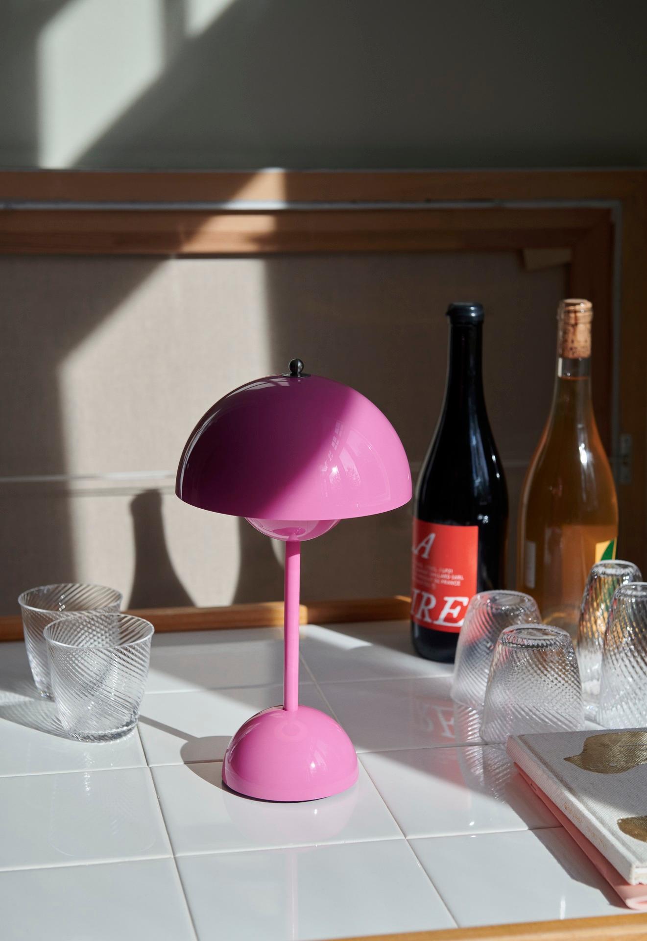 Contemporary Flowerpot Vp9 Portable Tangy Pink Table Lamp by Verner Panton for & Tradition For Sale