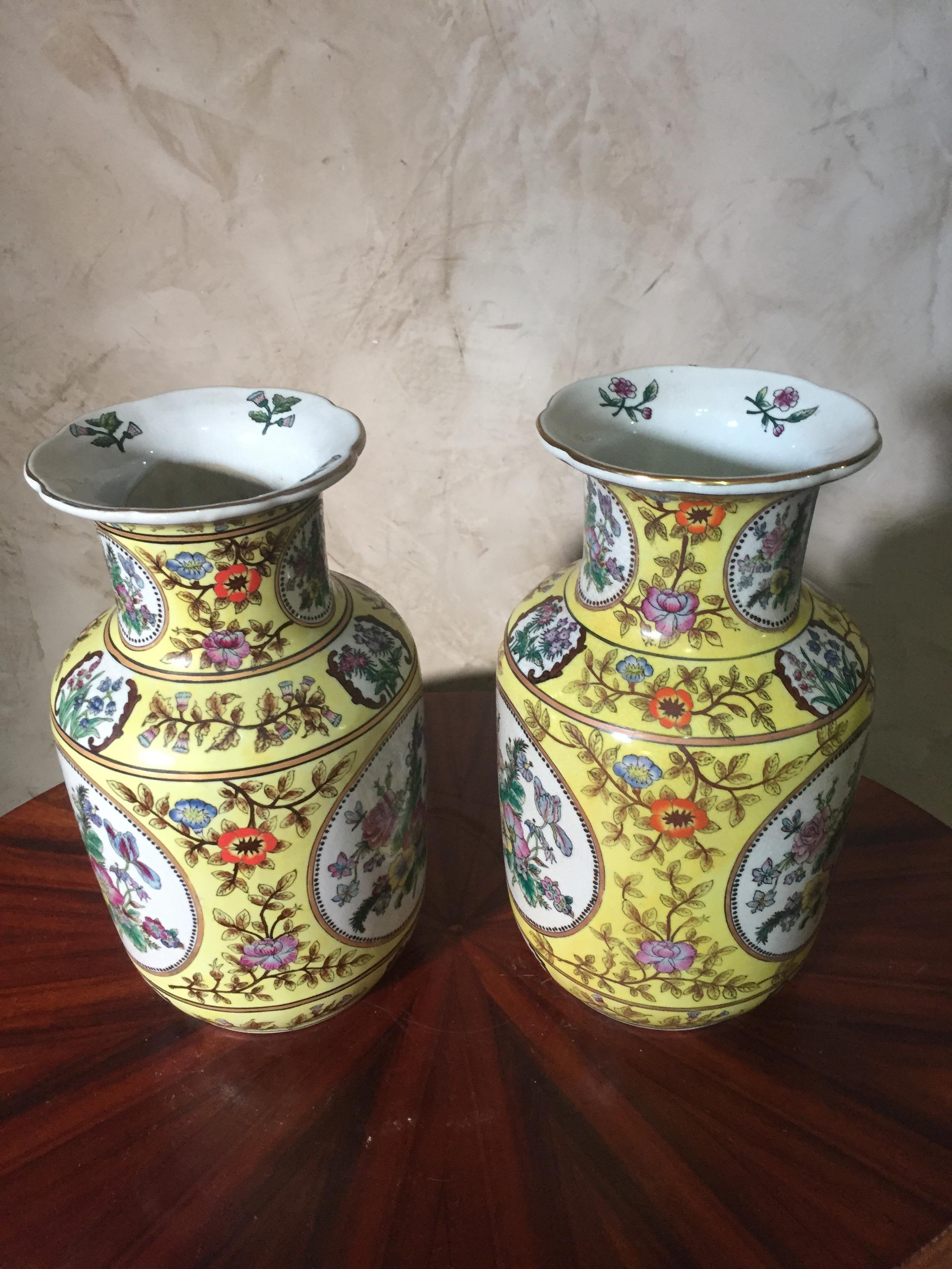 Mid-20th Century Flowers Hand-Painted Pair of Chinese Porcelain Vase