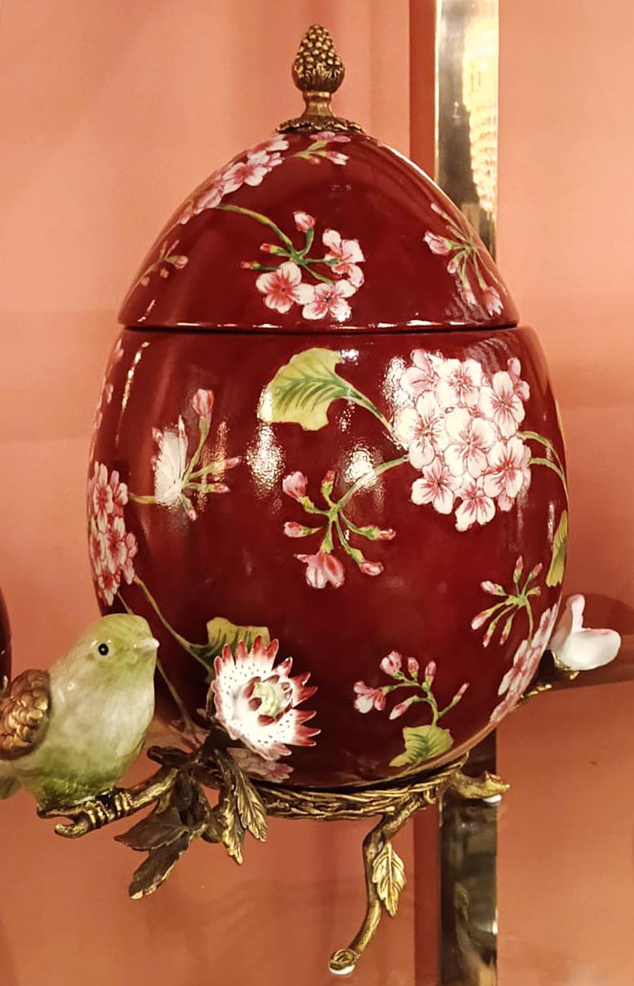 Contemporary Flowers Red Egg Box For Sale