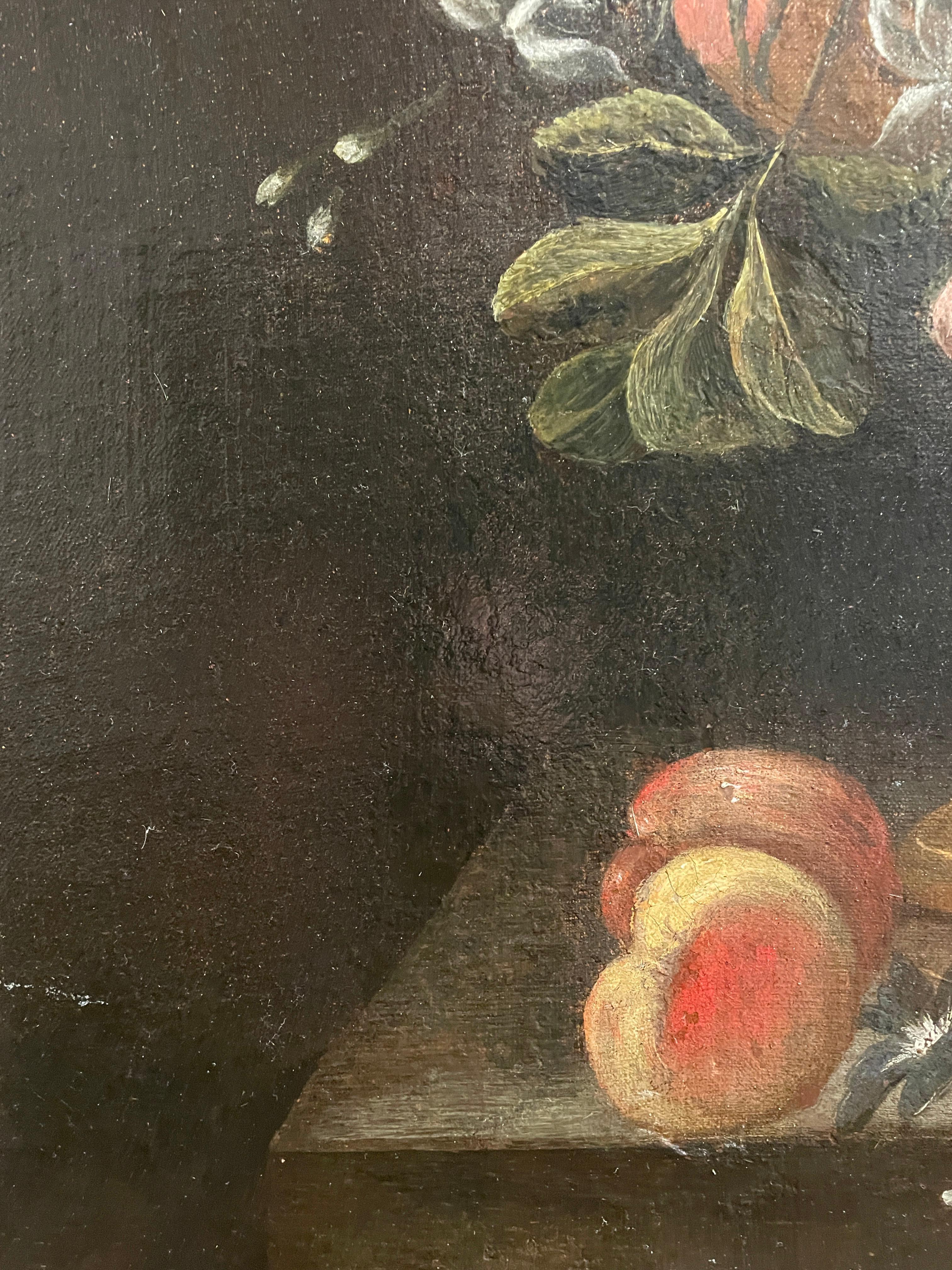 Coppia di Nature morte di FIori Frutta e Uccelli Due Dipinti Italiani 1650 circa en vente 1