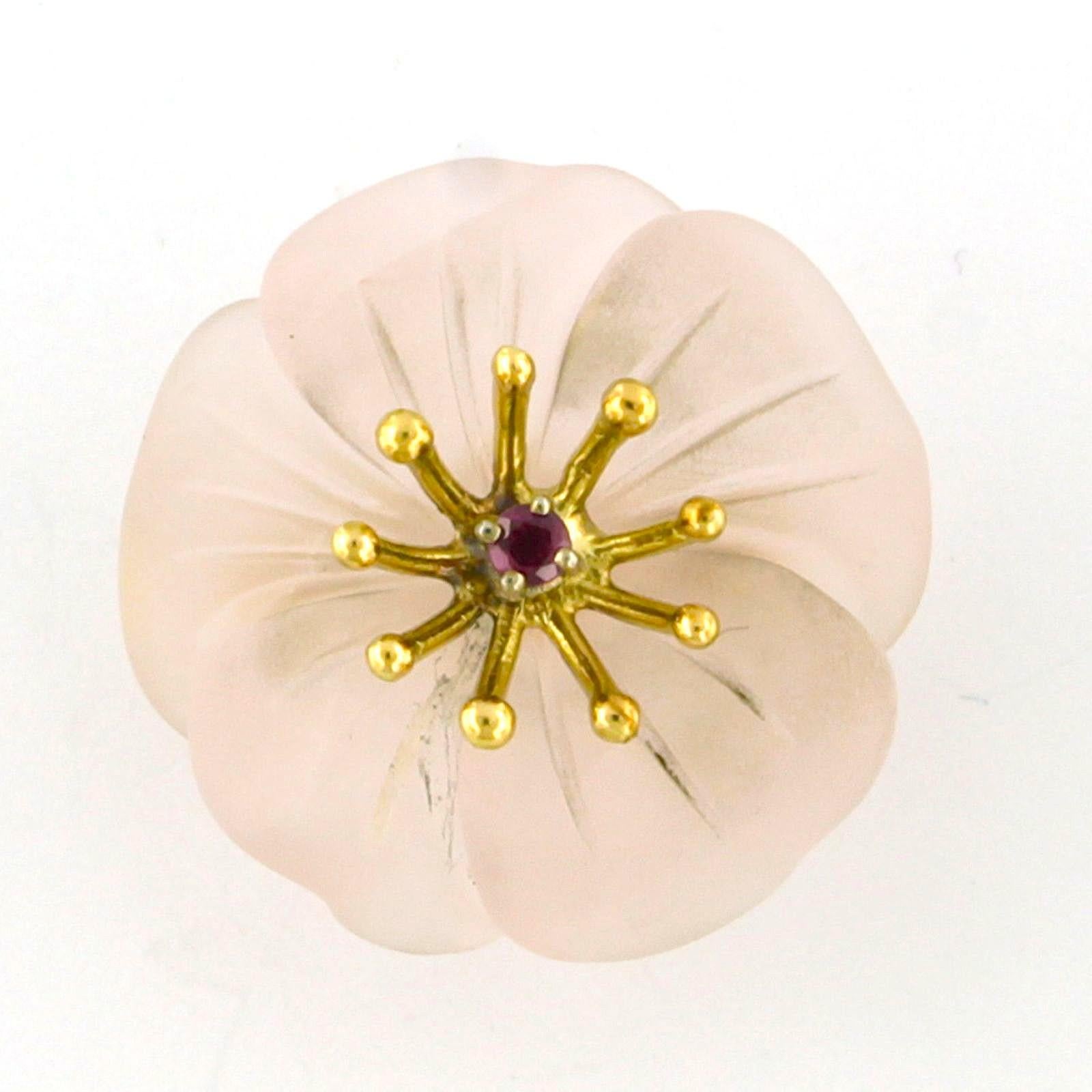 Flowershaped brooch with ruby and pink quartz 18k yellow gold 7.7 grams