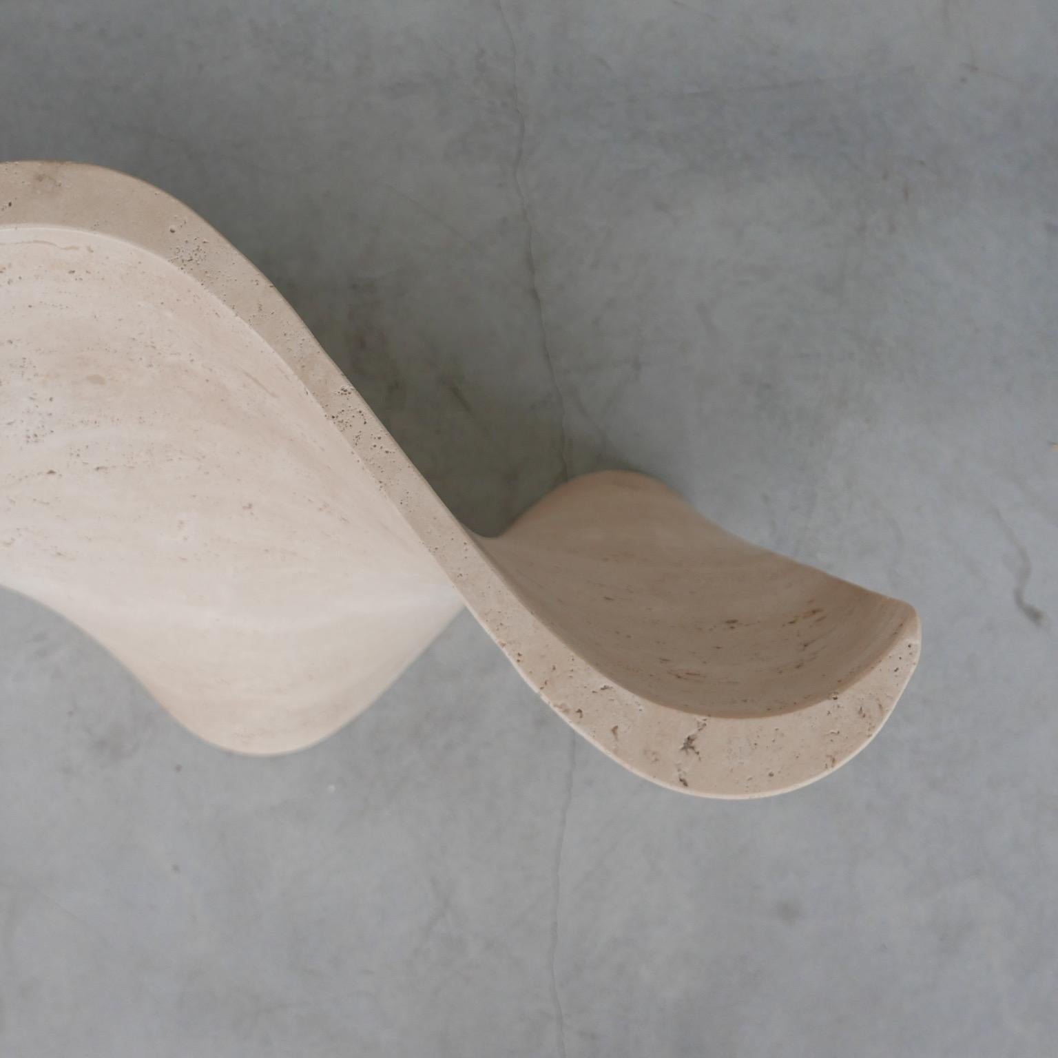 Mesa de comedor italiana fluida de travertino y cristal de mediados de siglo en venta 9