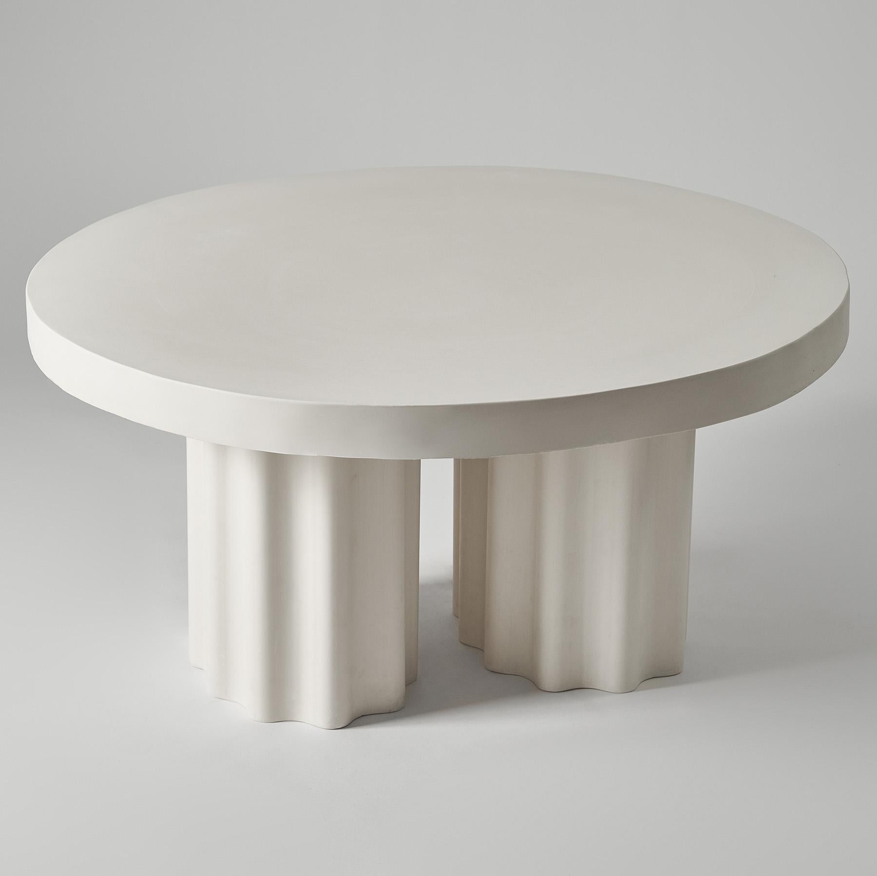 Flowing White 80 Coffee Table by Perler
Dimensions: Ø 80 x H 35 cm.
Materials: Jesmonite.
Weight: 35-40 kg.

Available in three diameters: Ø 80, 90 and 100 cm; and two different heights: 35 and 40 cm.  Please contact us.

This white, round coffee