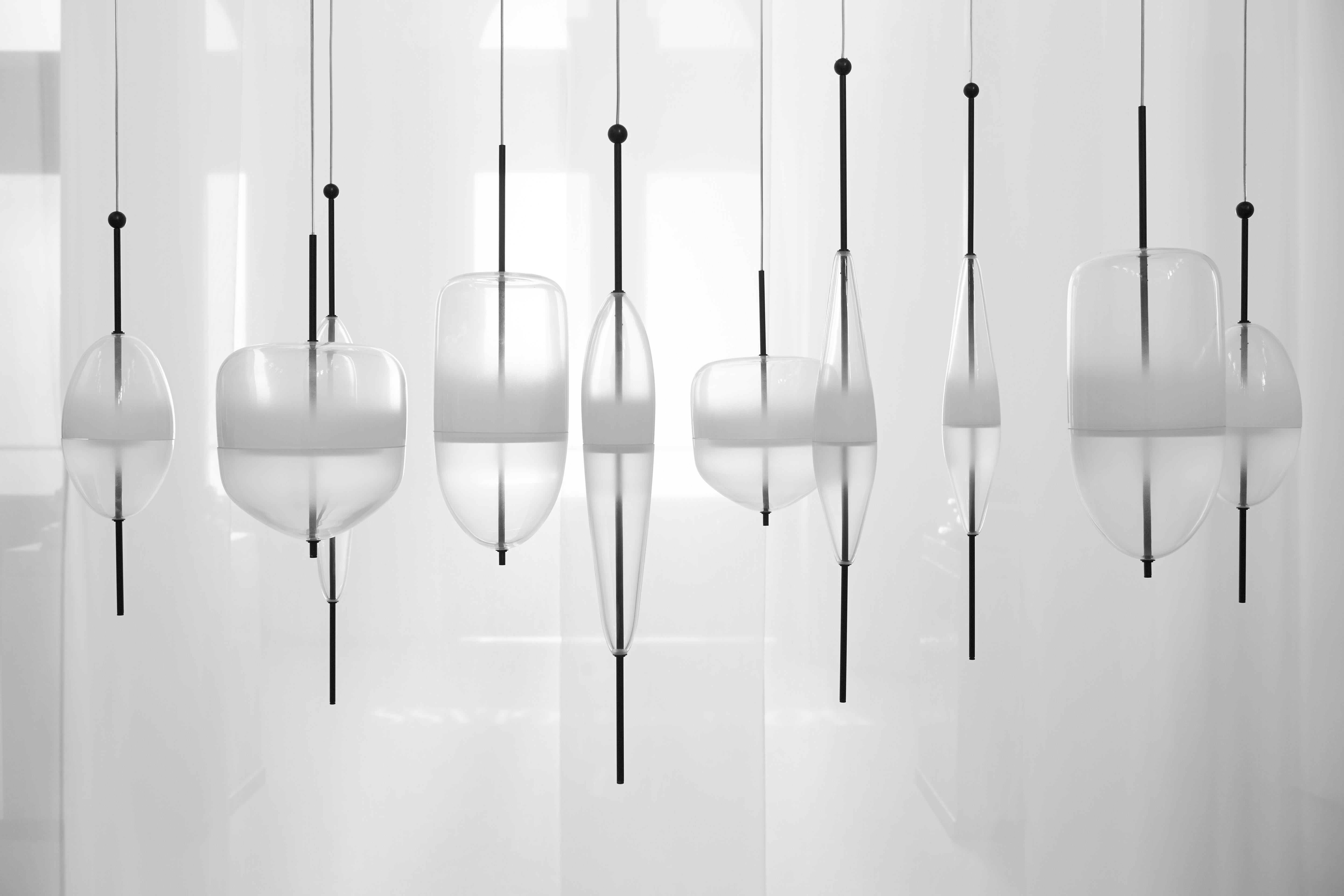 Powder-Coated Flow[T] S4 by Nao Tamura — Murano Blown Glass Pendant Lamp For Sale