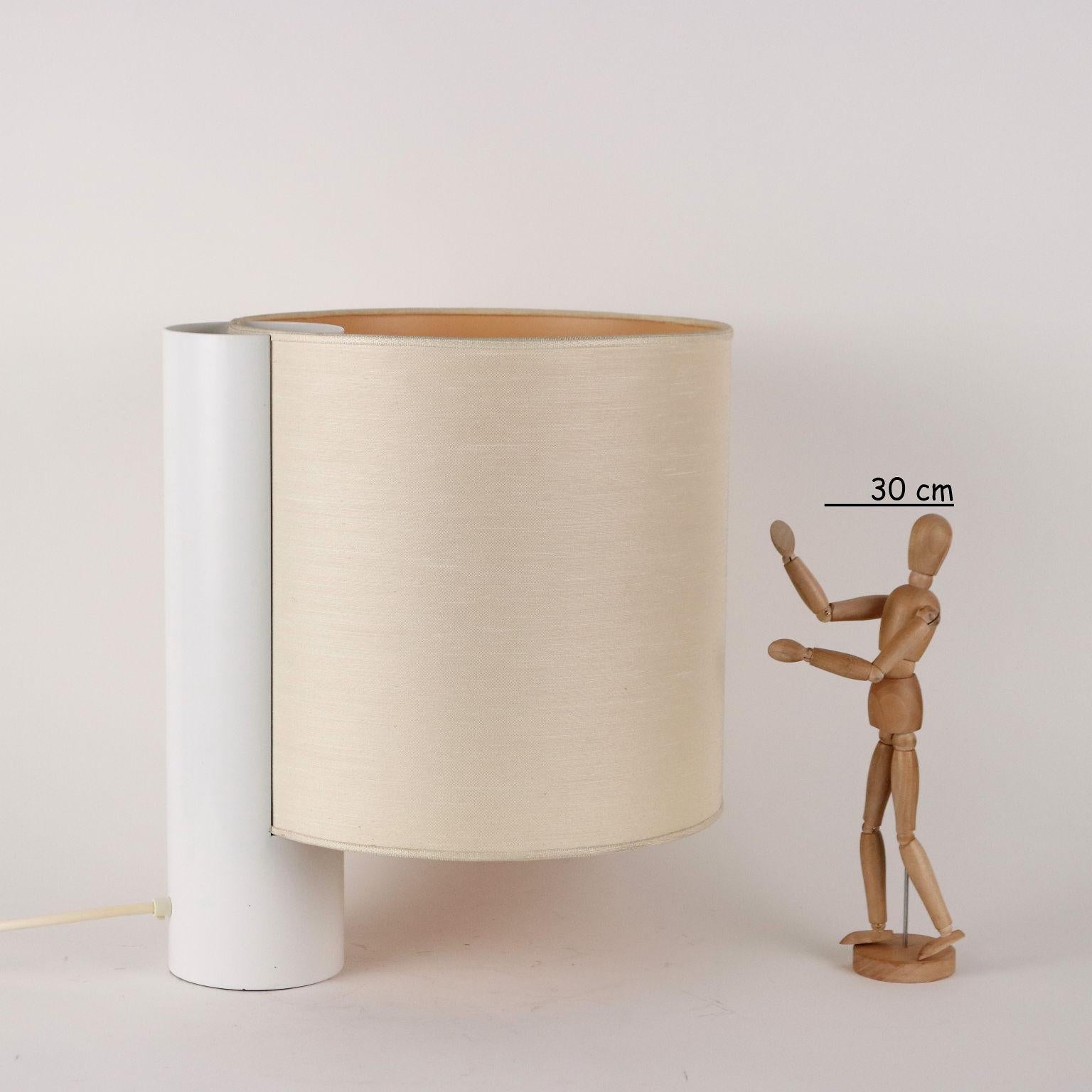 Double switch table lamp, enamelled aluminum, plastic-coated fabric lampshade.