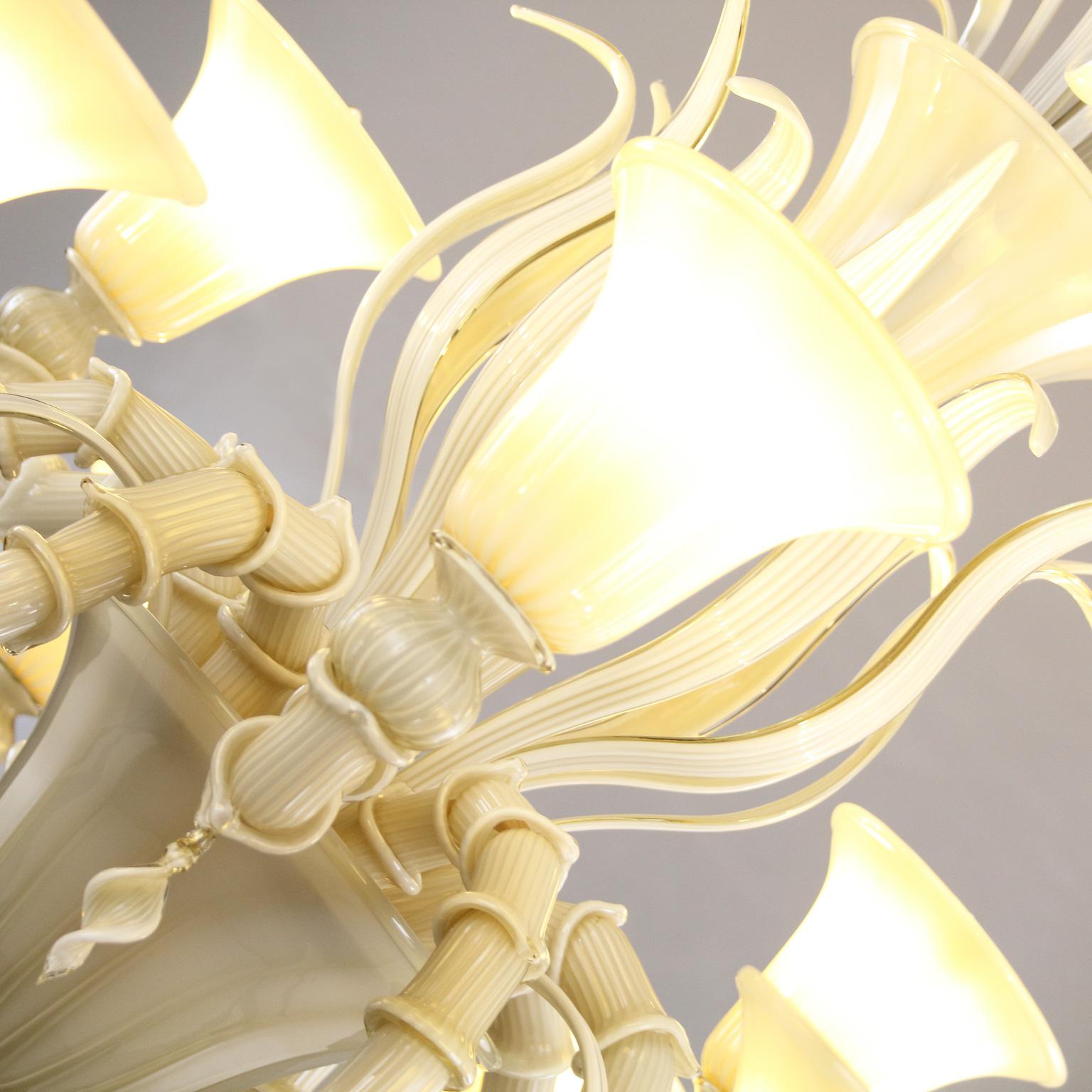 Other Rezzonico Chandelier 6+3 arms encased Ivory Murano Glass Fluage by Multiforme For Sale