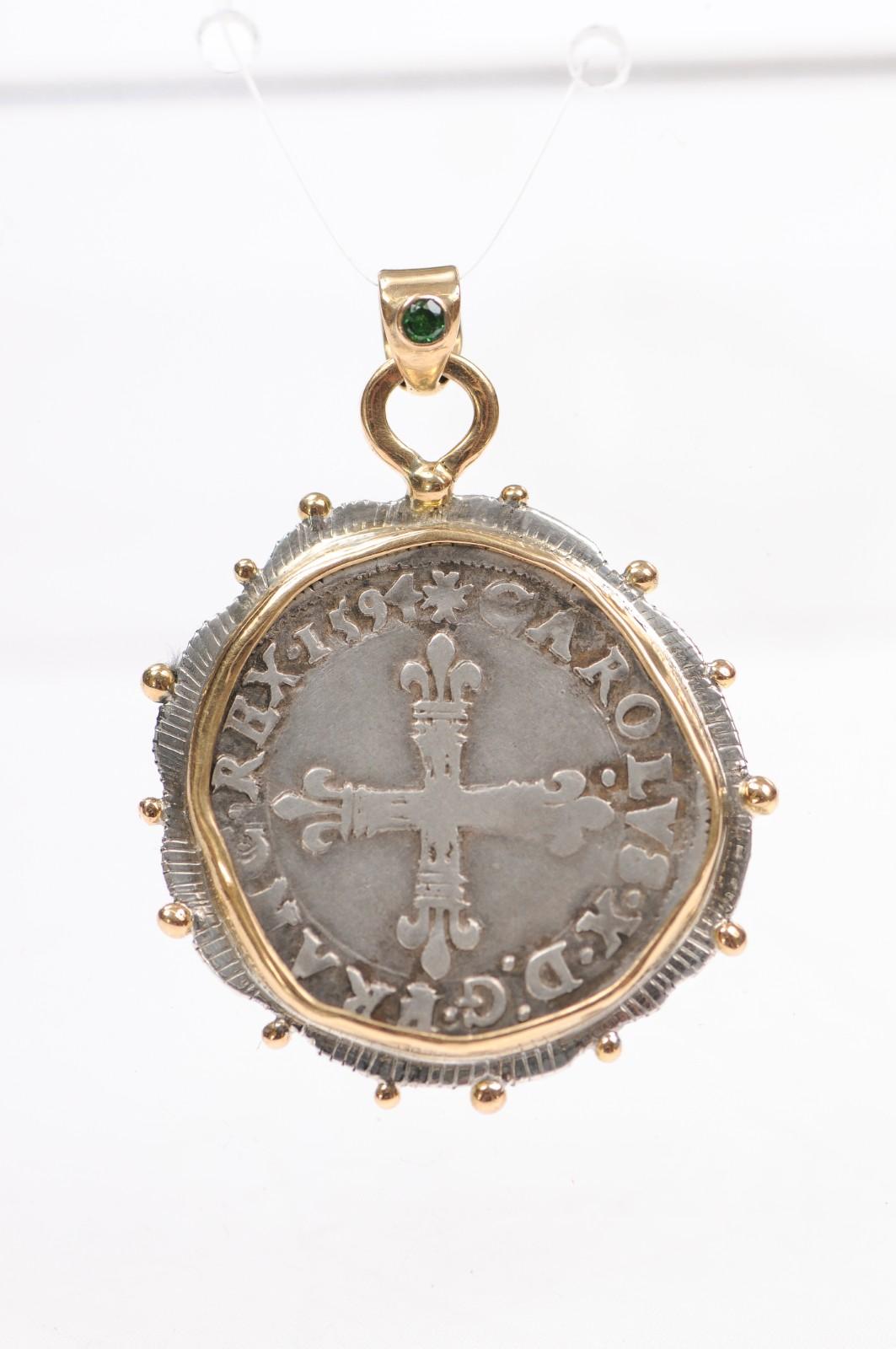Colgante Moneda Cruz Fluer De Lys, S. XVI francés, c/ 18K Medieval en venta