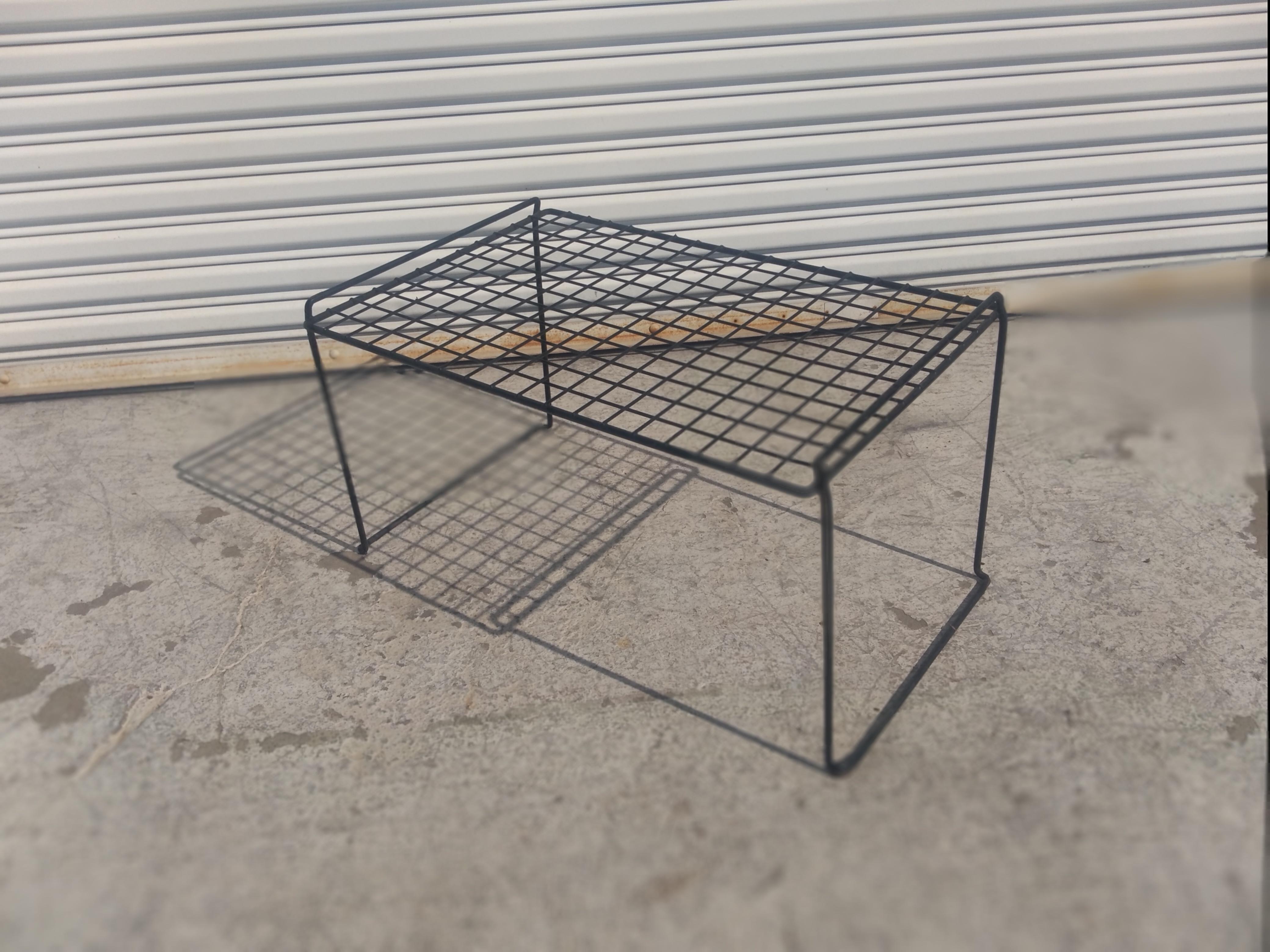 Américain FluerTable basse de style Bertoia à Détroit en vente