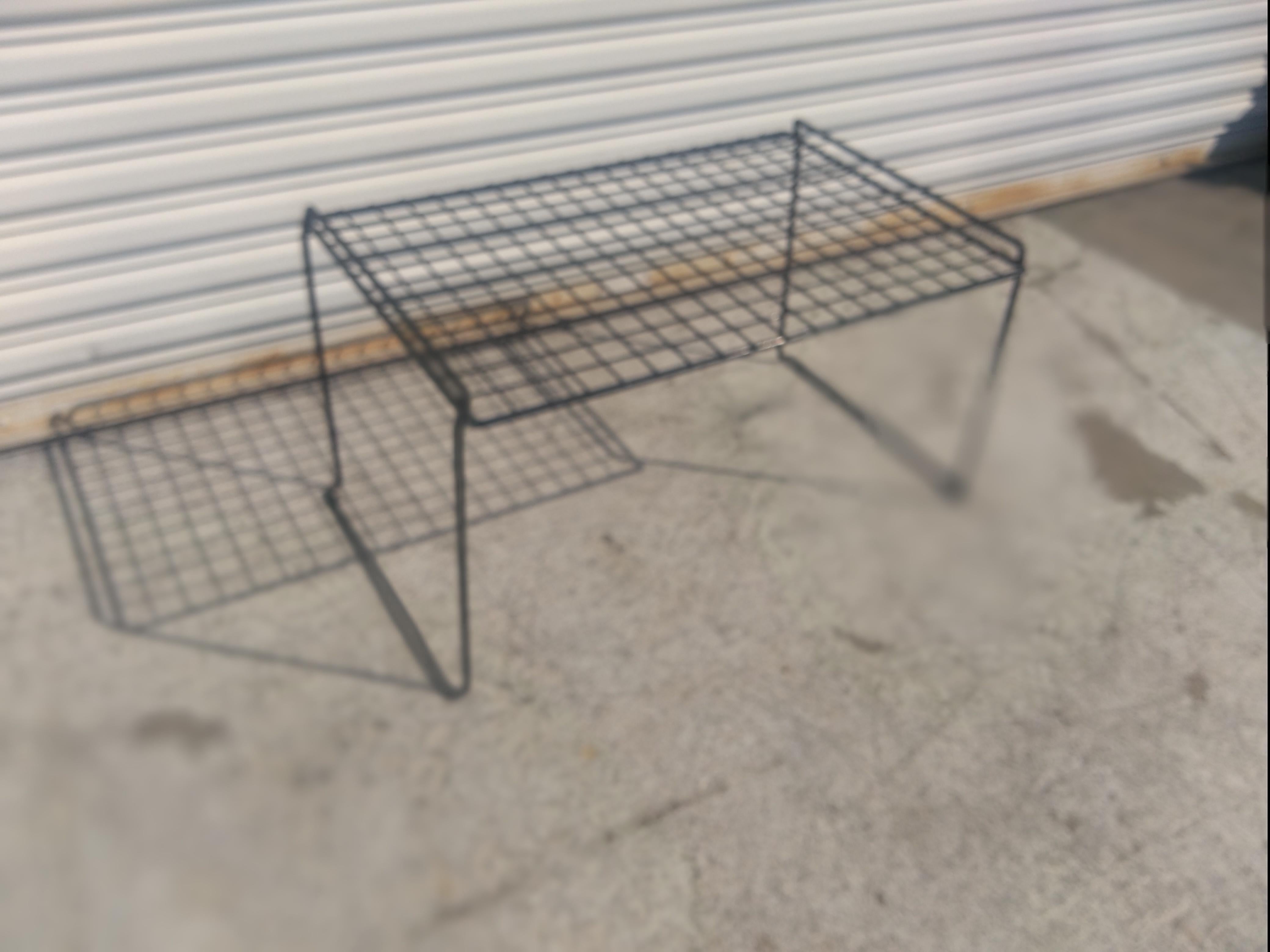 Métal FluerTable basse de style Bertoia à Détroit en vente