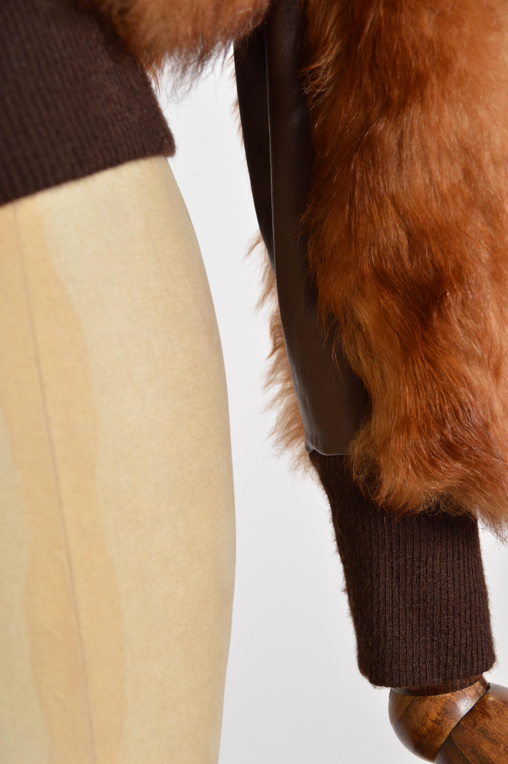 Vaporoso bomber anni '70 in montone Ginger e pelle marrone Cappotto di pelliccia in vendita 4