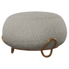Fluffy Mallow Pouf in white boucle fabric handcrafted by Murmurio