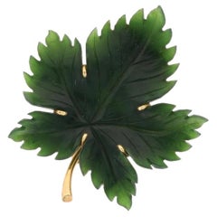 Fluhler Nephrite Jade Vintage Leaf Brooch - Yellow Gold 14k Carved Botanical Pin
