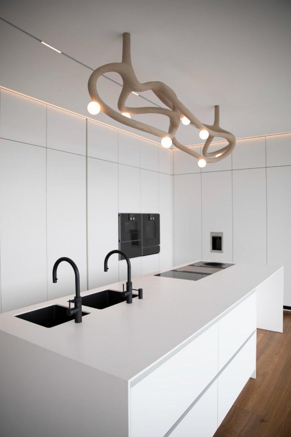 Vetro Lampada a sospensione Fluid in edizione limitata in vetro soffiato e nylon di Hot Wire Extensions in vendita