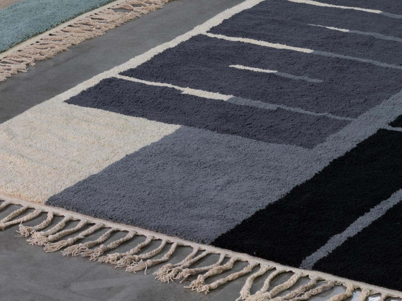 Dutch Fluidity Confusion Rug by Geke Lensink For Sale