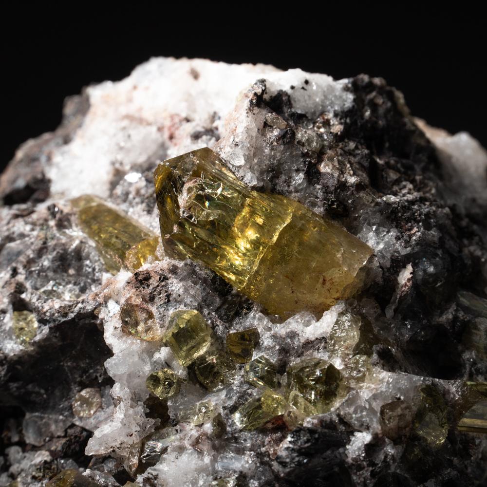 XXI secolo e contemporaneo Cristalli di fluorapatite in quarzo da Cerro de Mercado, Durango, Messico in vendita