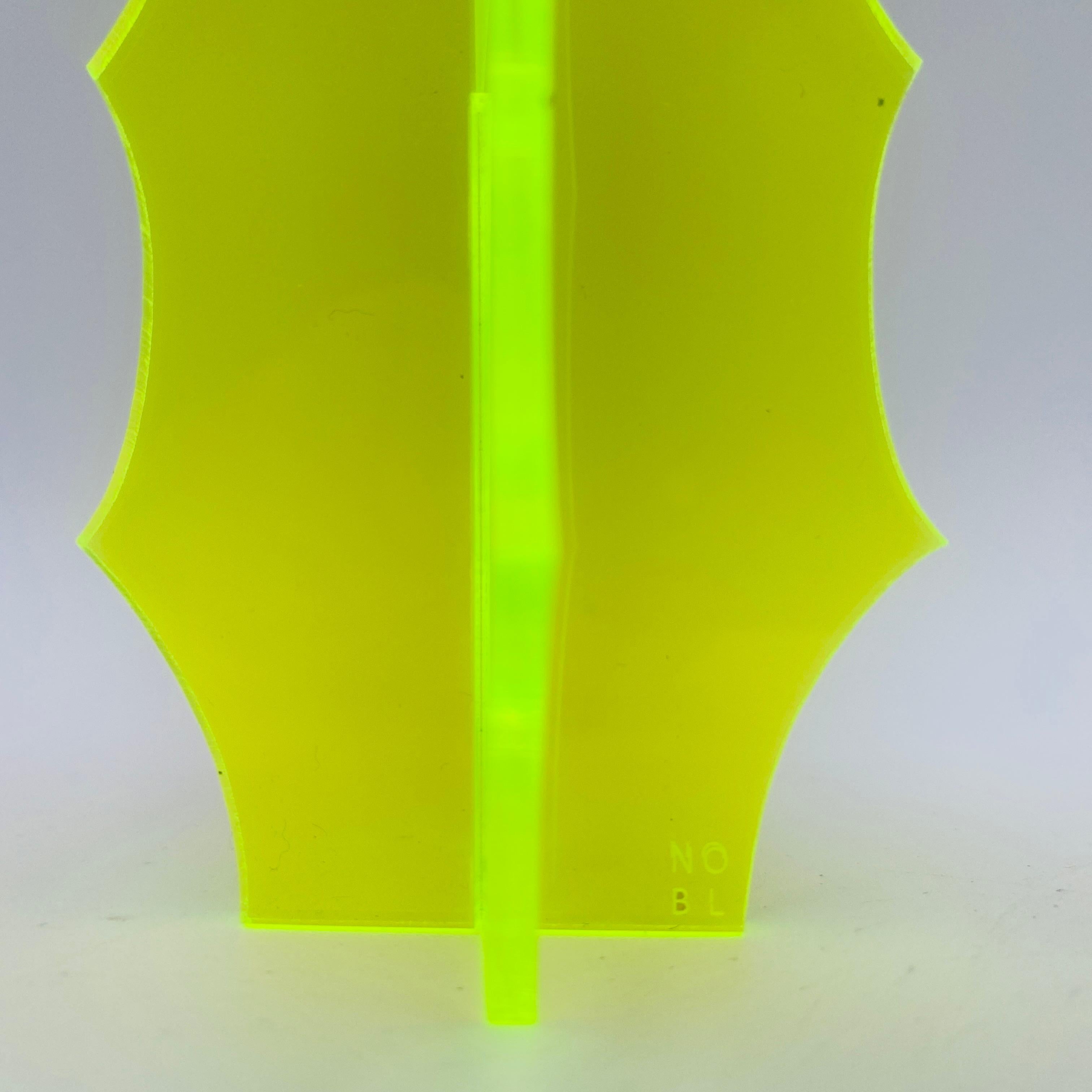 Moderno Scultura di cactus fluorescente di Nobel Truong in vendita