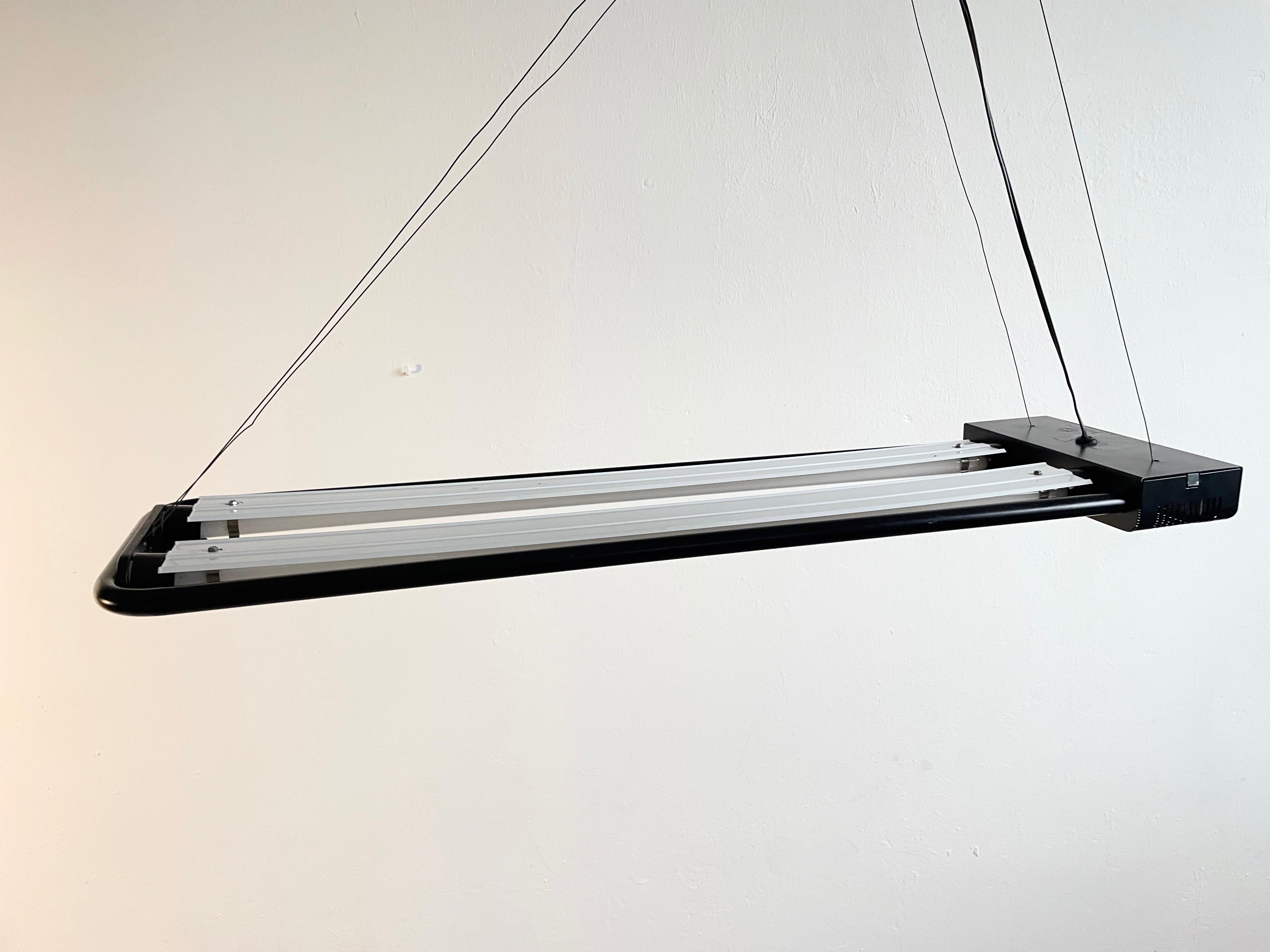 Fin du 20e siècle Lampe à suspension postmoderne fluorescente, Gian Nicola Gigante pour Zerbetto en vente