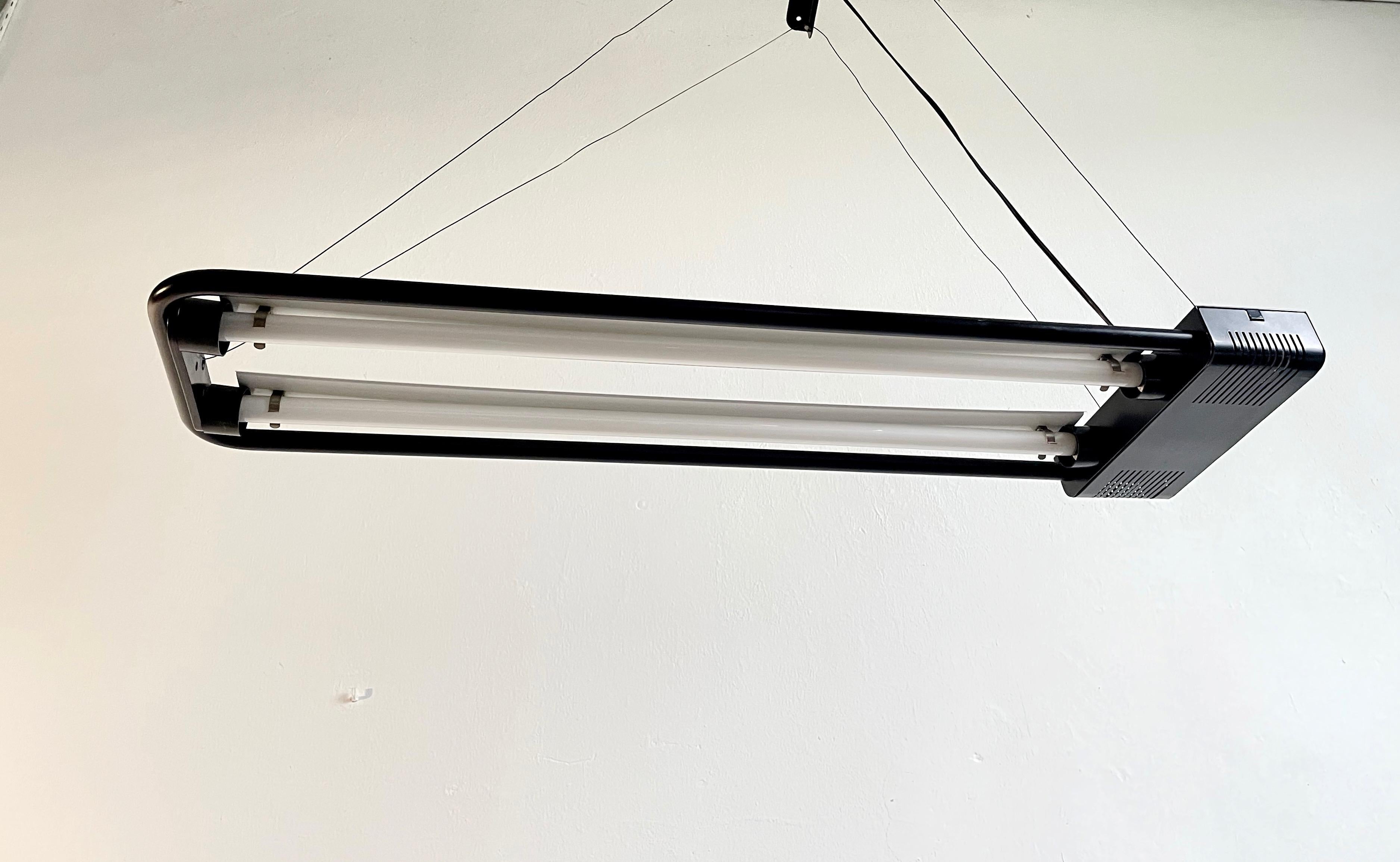 Métal Lampe à suspension postmoderne fluorescente, Gian Nicola Gigante pour Zerbetto en vente