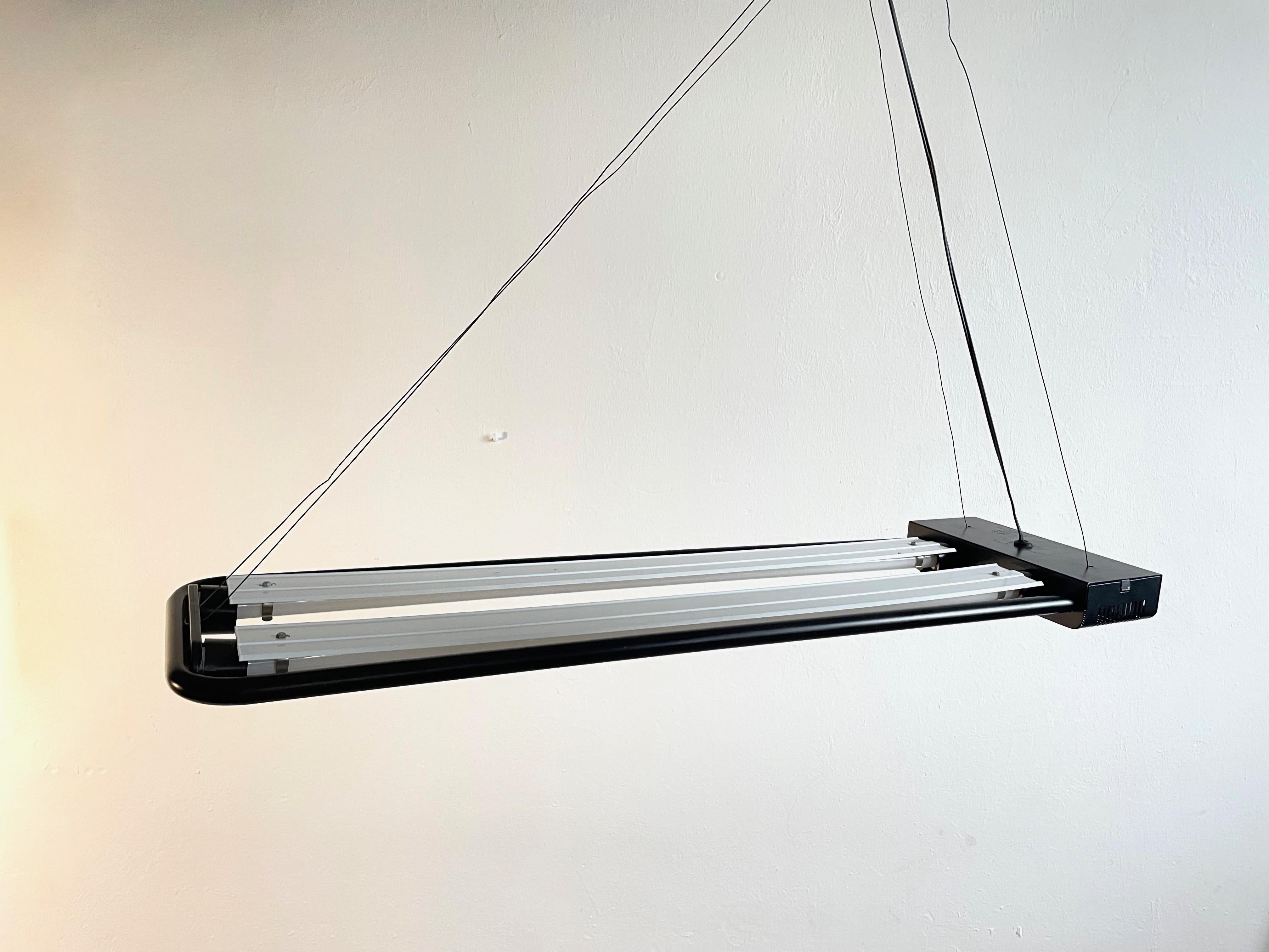 Lampe à suspension postmoderne fluorescente, Gian Nicola Gigante pour Zerbetto en vente 1