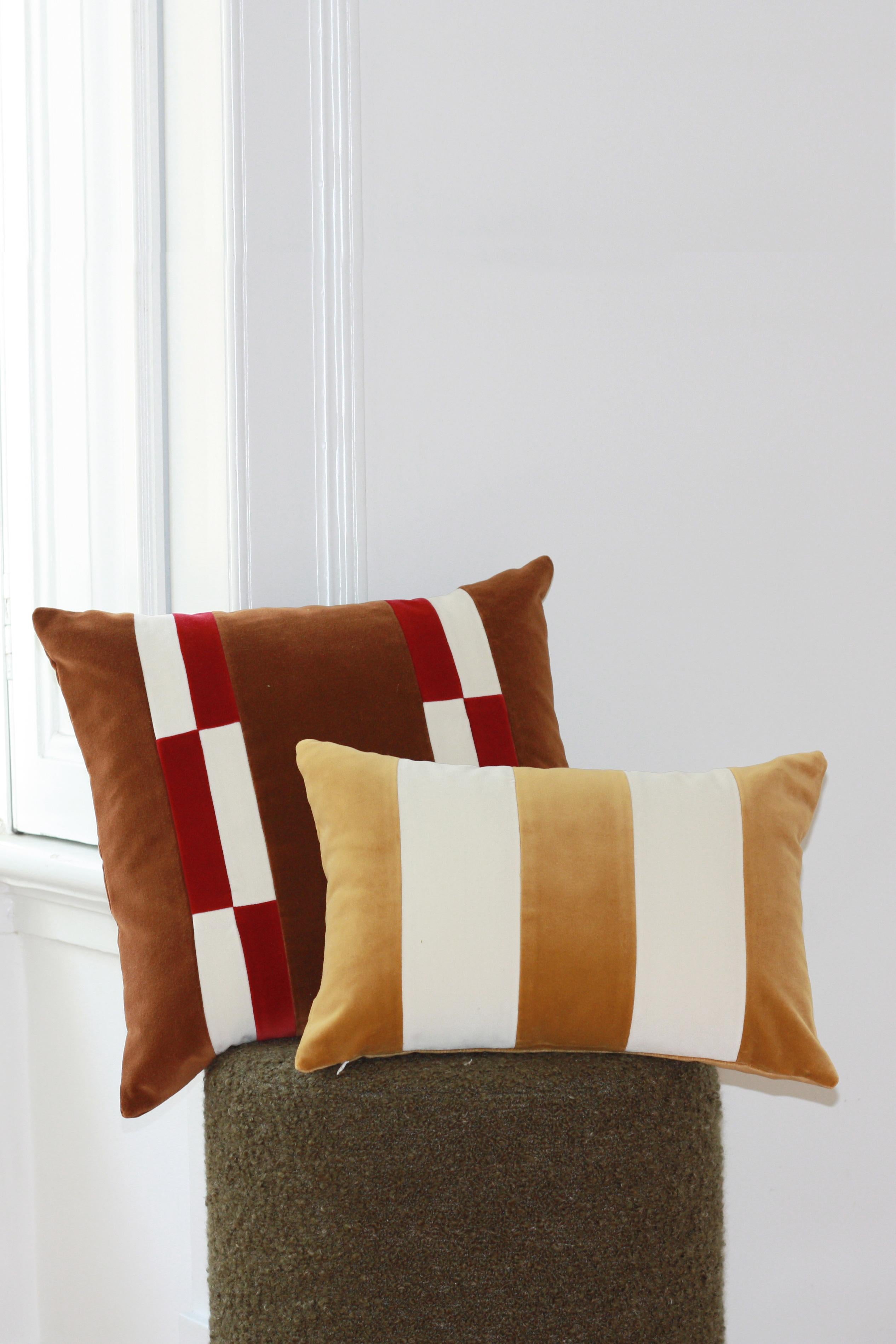 Verwandeln Sie Ihren Raum mit einem Talisman für das Haus der Schönheit, gute Energien und Komfort.
Verbessern Sie das Ambiente Ihres Zuhauses mit unseren handgefertigten Kissen, die Schönheit, positive Energien und Komfort bringen.
Jedes Kissen