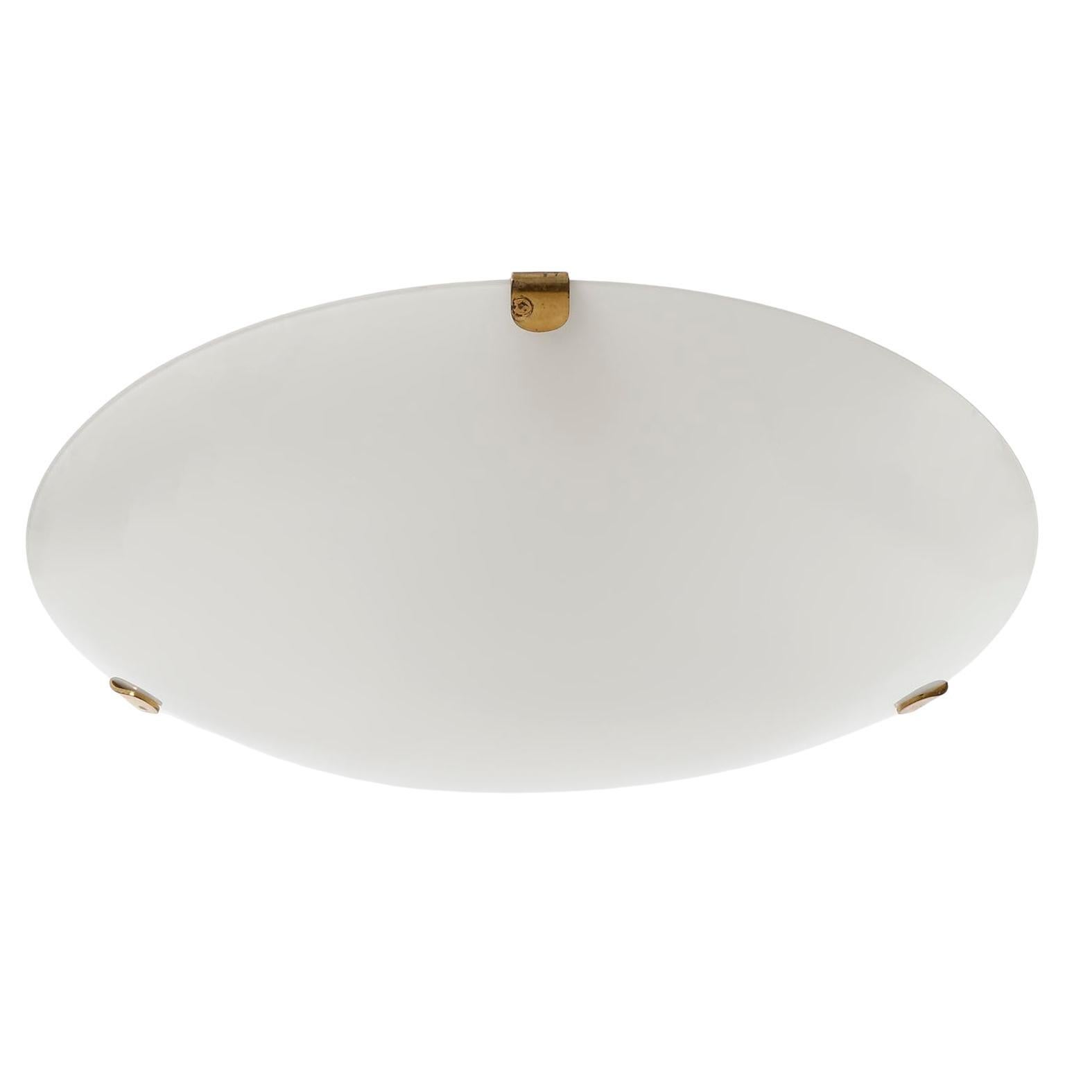 Lampe affleurante 'FEDER-KRALLE' Kalmar Anna-Lülja Praun, laiton verre opale 1960s
