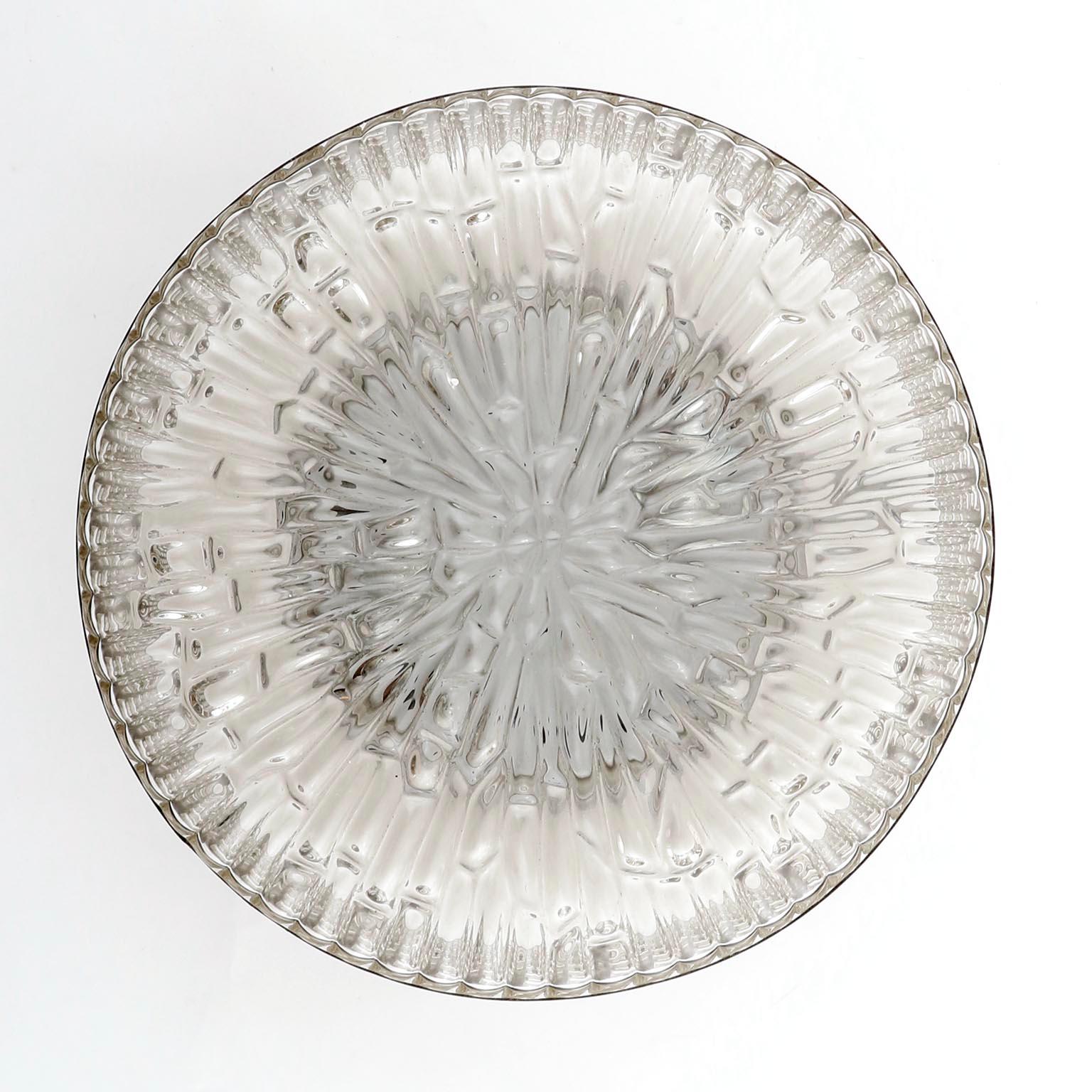 Einbaubeleuchtung von Rupert Nikoll, strukturiertes Glas, patiniertes Metall, 1950, 1 von 2 im Zustand „Gut“ im Angebot in Hausmannstätten, AT