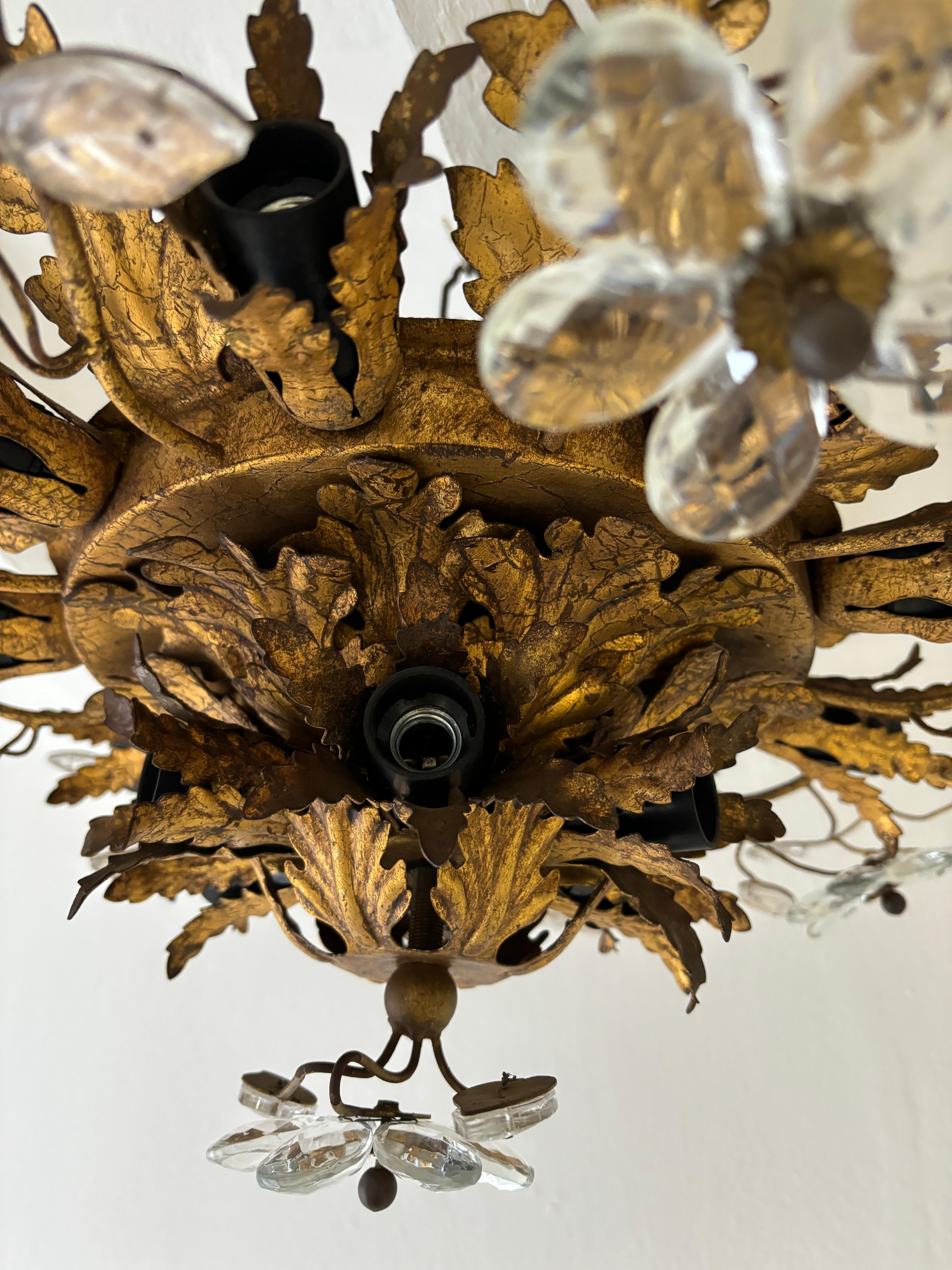 Flush Mount Maison Baguès Crystal Flowers Leaves Chandelier 15 Lights Signed In Good Condition For Sale In Modena (MO), Modena (Mo)