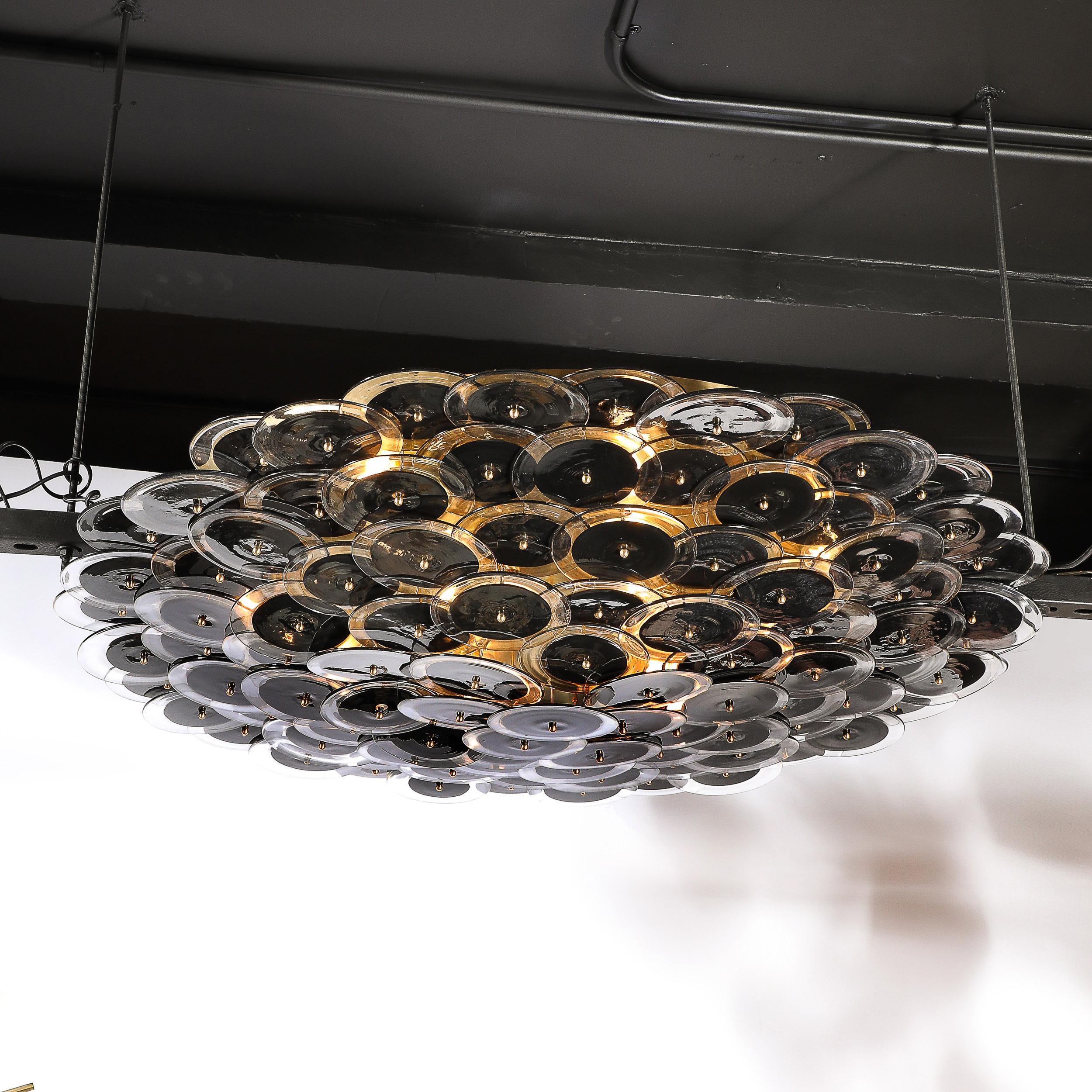 Lustre affleurant à disque Murano en verre noir et transparent et laiton brossé en vente 4